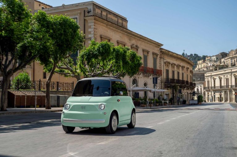 FIAT Topolino Dolcevita: megérkezett a nyitott tetős elektromos városi kedvenc