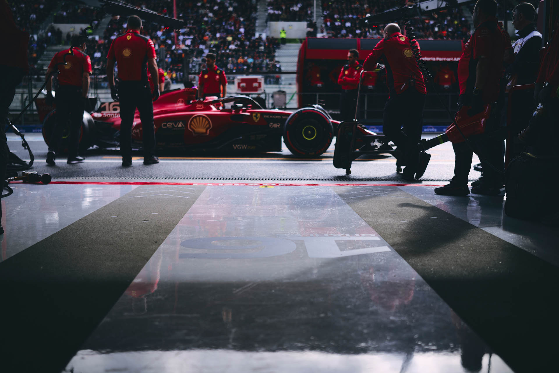 scuderia-ferrari-belgian-gp-friday 03