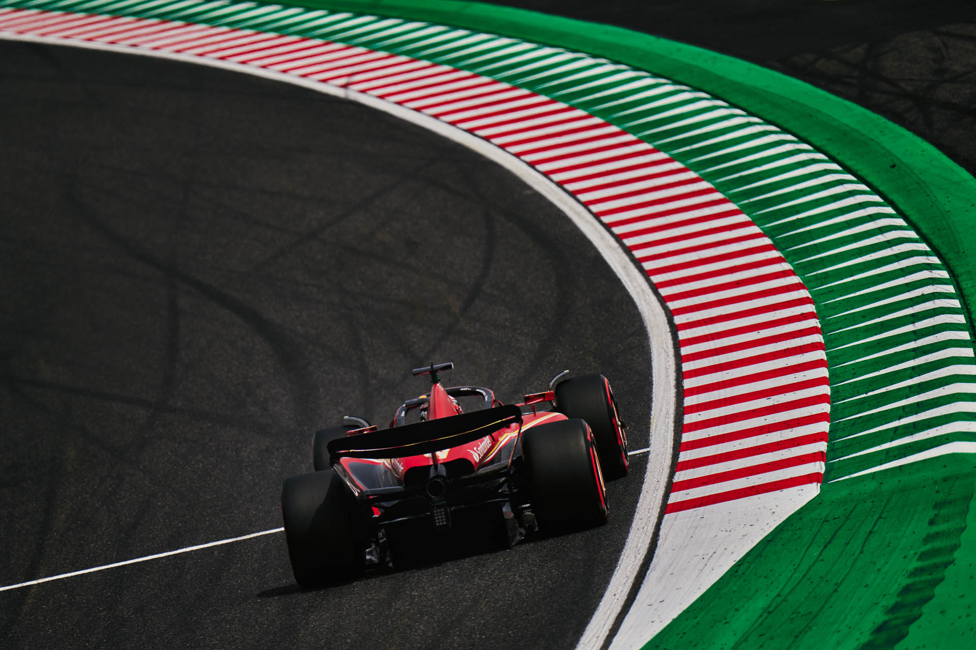 240047-scuderia-ferrari-japanese-gp-saturday d5d71a82-1371-4ef5-90e0-8e7e6a7d09a1