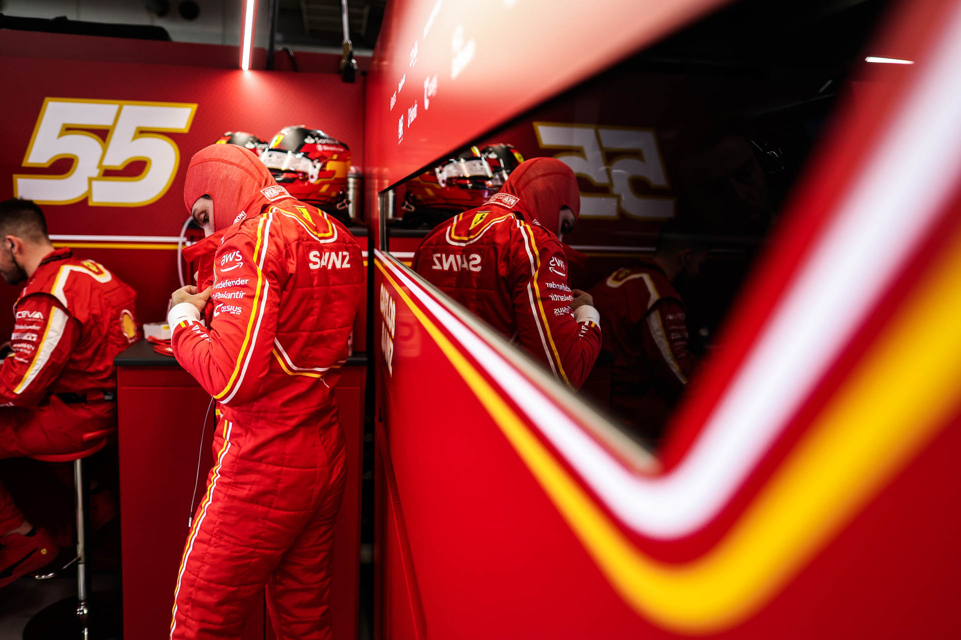 240055-scuderia-ferrari-japanese-gp-sunday e794ee23-c94e-4a4e-92cd-5f216d56f620