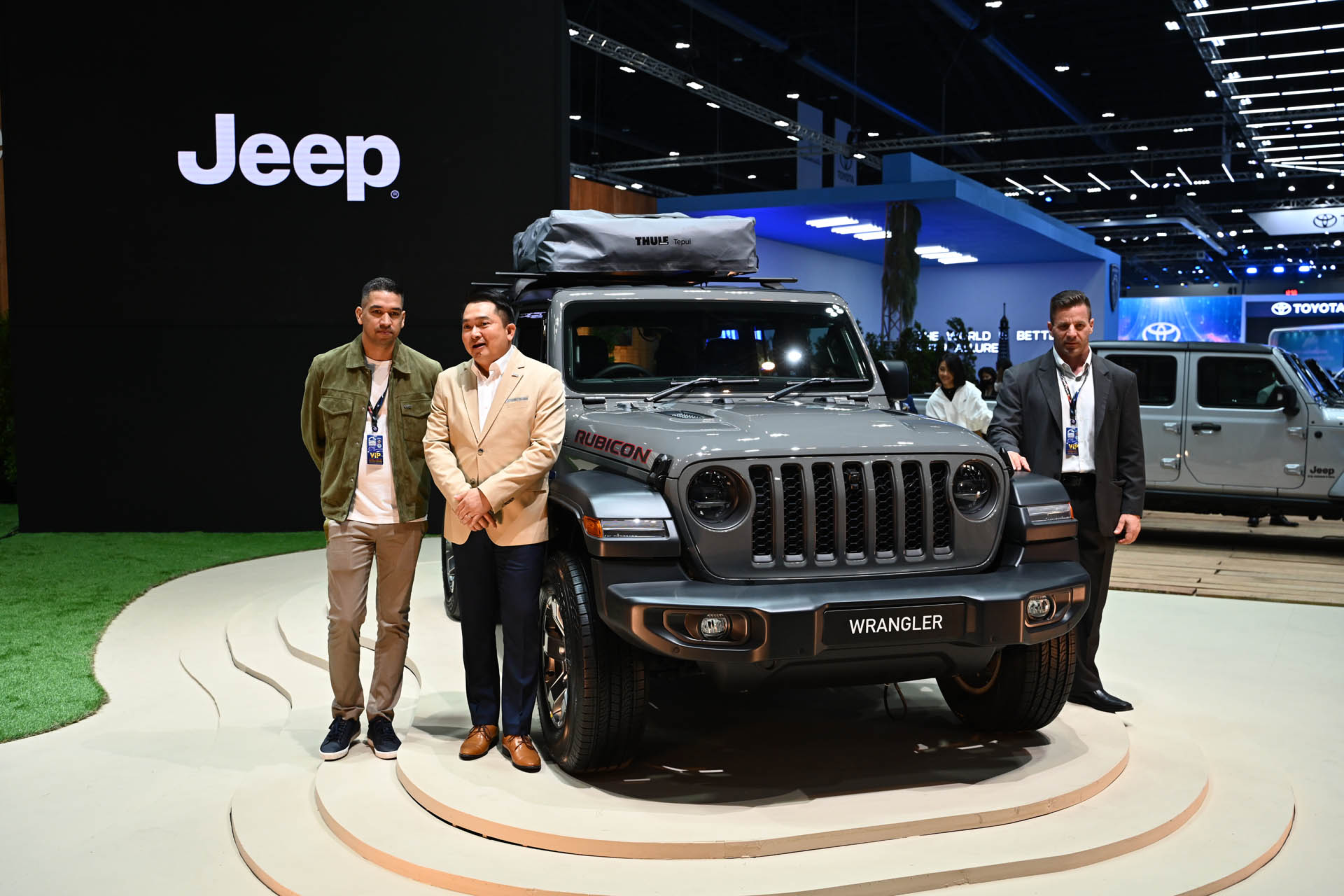 66 03 21  Jeep by Fluke 43