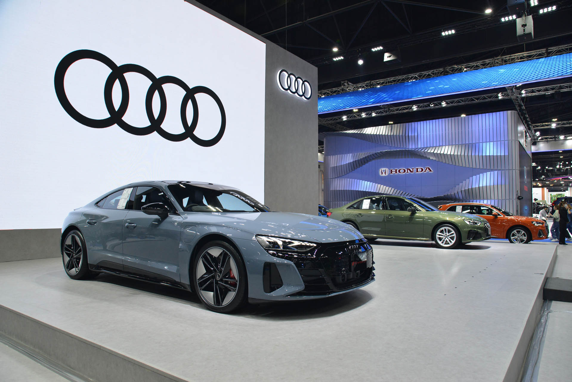 66 03 21  Audi by  24