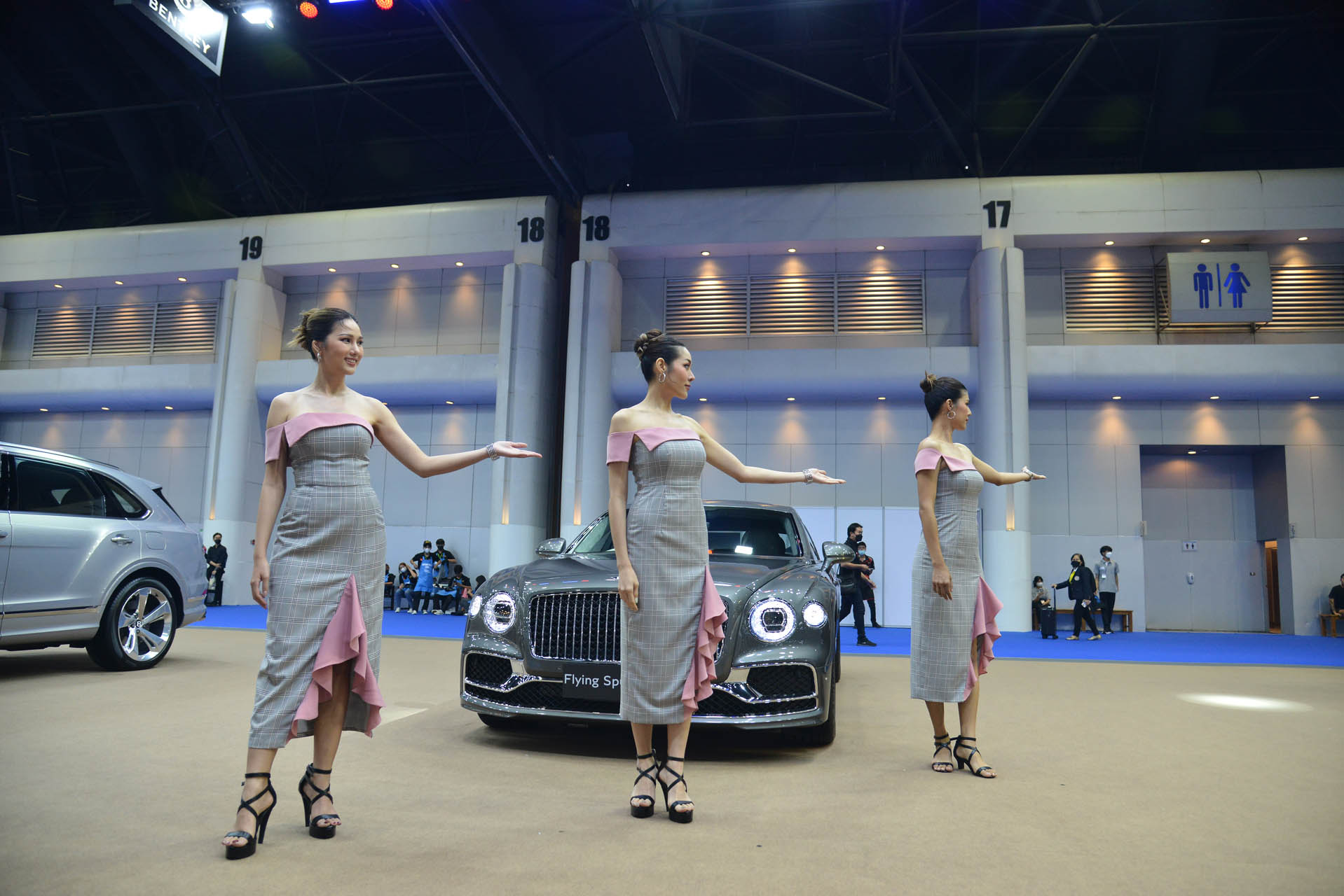 66 03 21 Bentley by  30