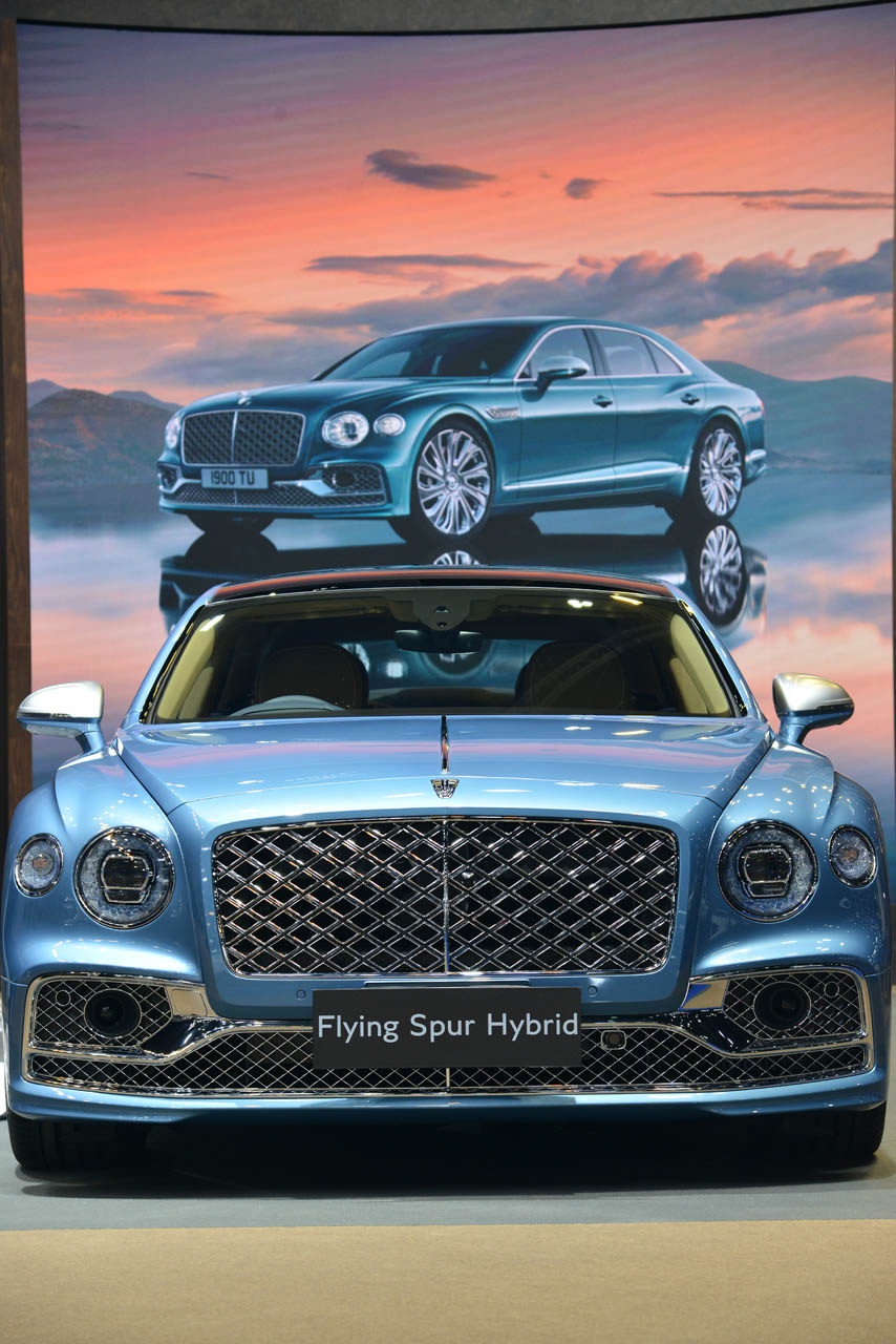 66 03 21 Bentley by  5