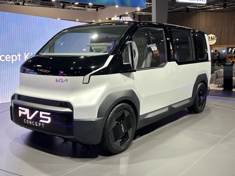 KIA PV5