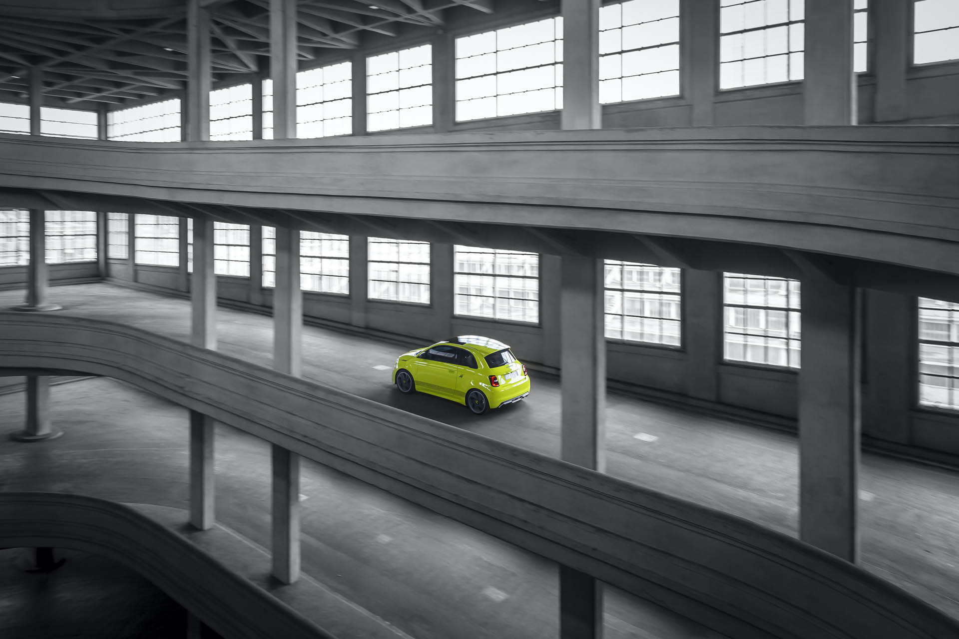 abarth500e04