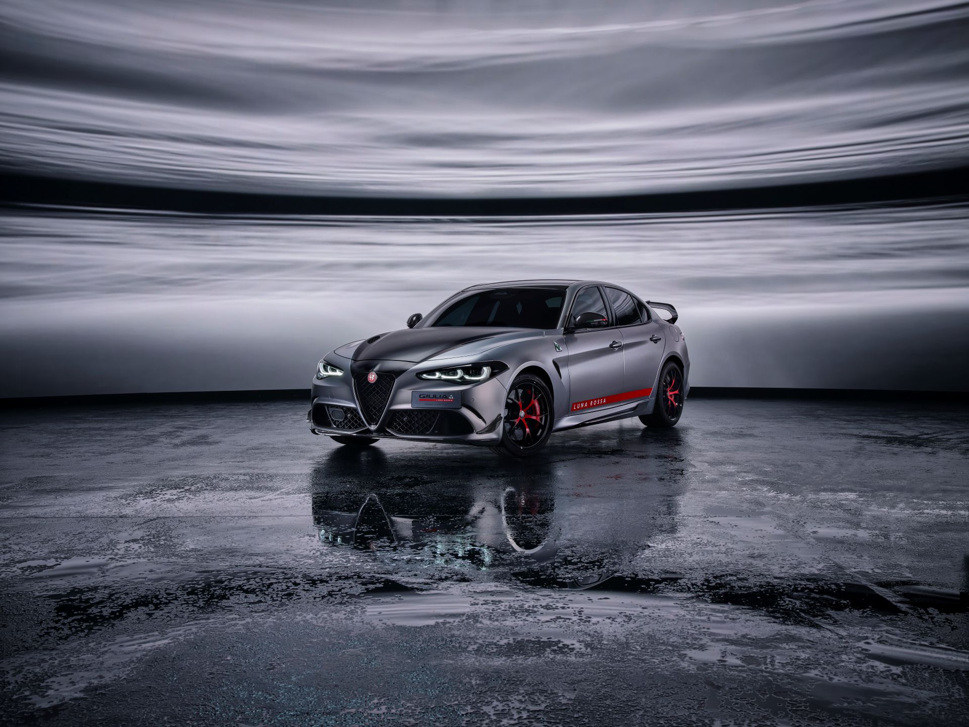 alfa romeo giulia quadrifoglio luna rossa 02