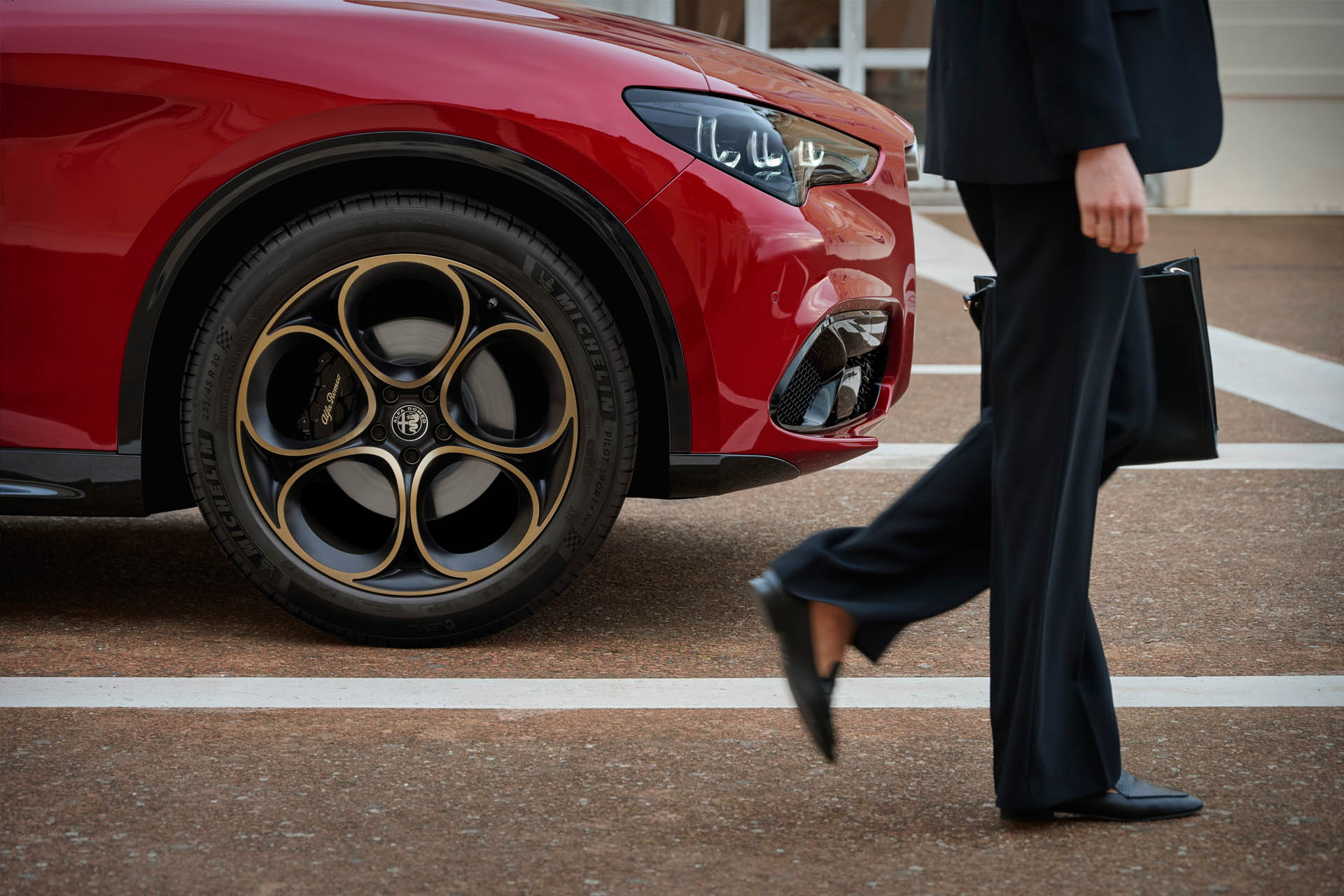 Alfa Romeo Stelvio Intensa 06