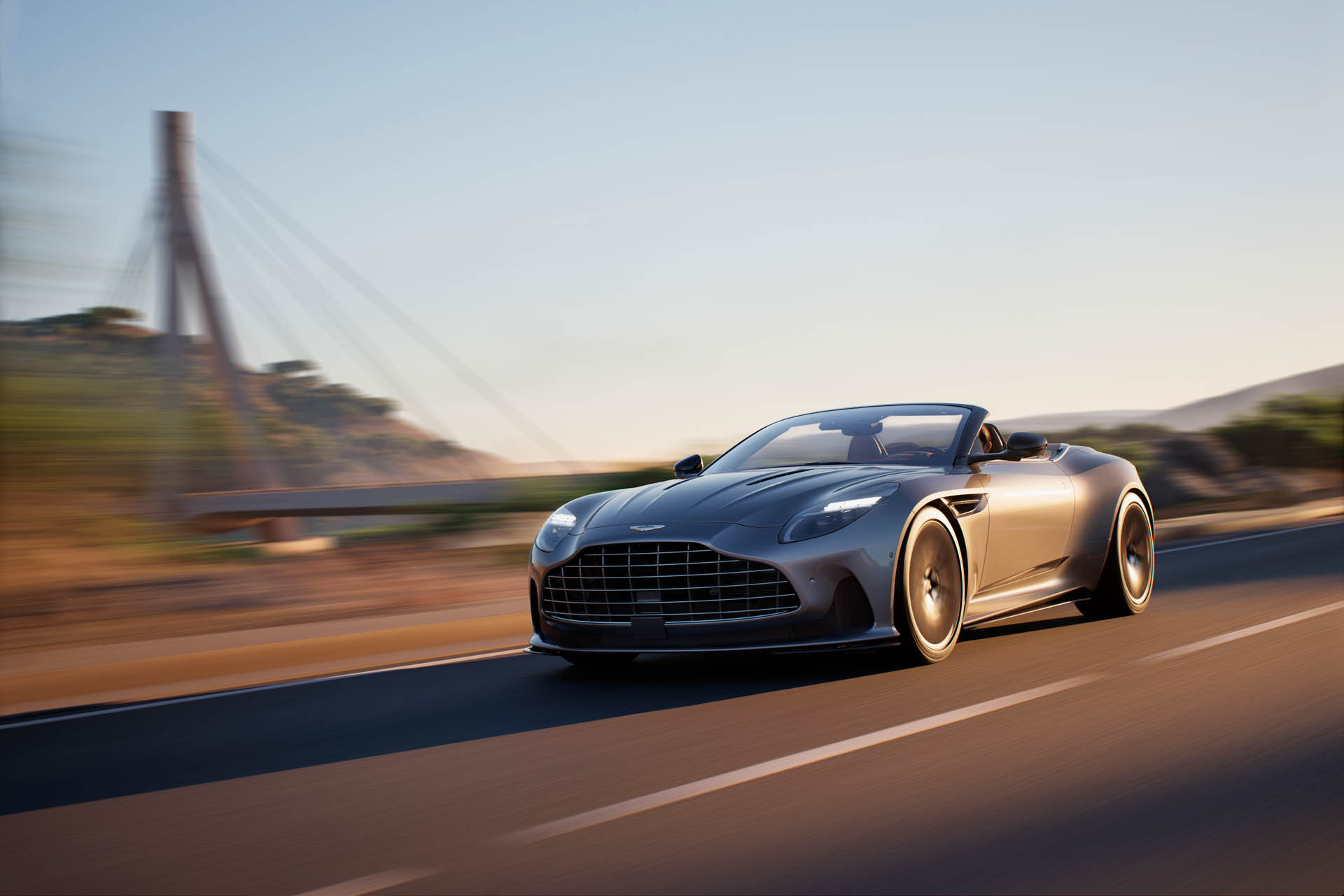 Aston Martin DB12 Volante 2023 12