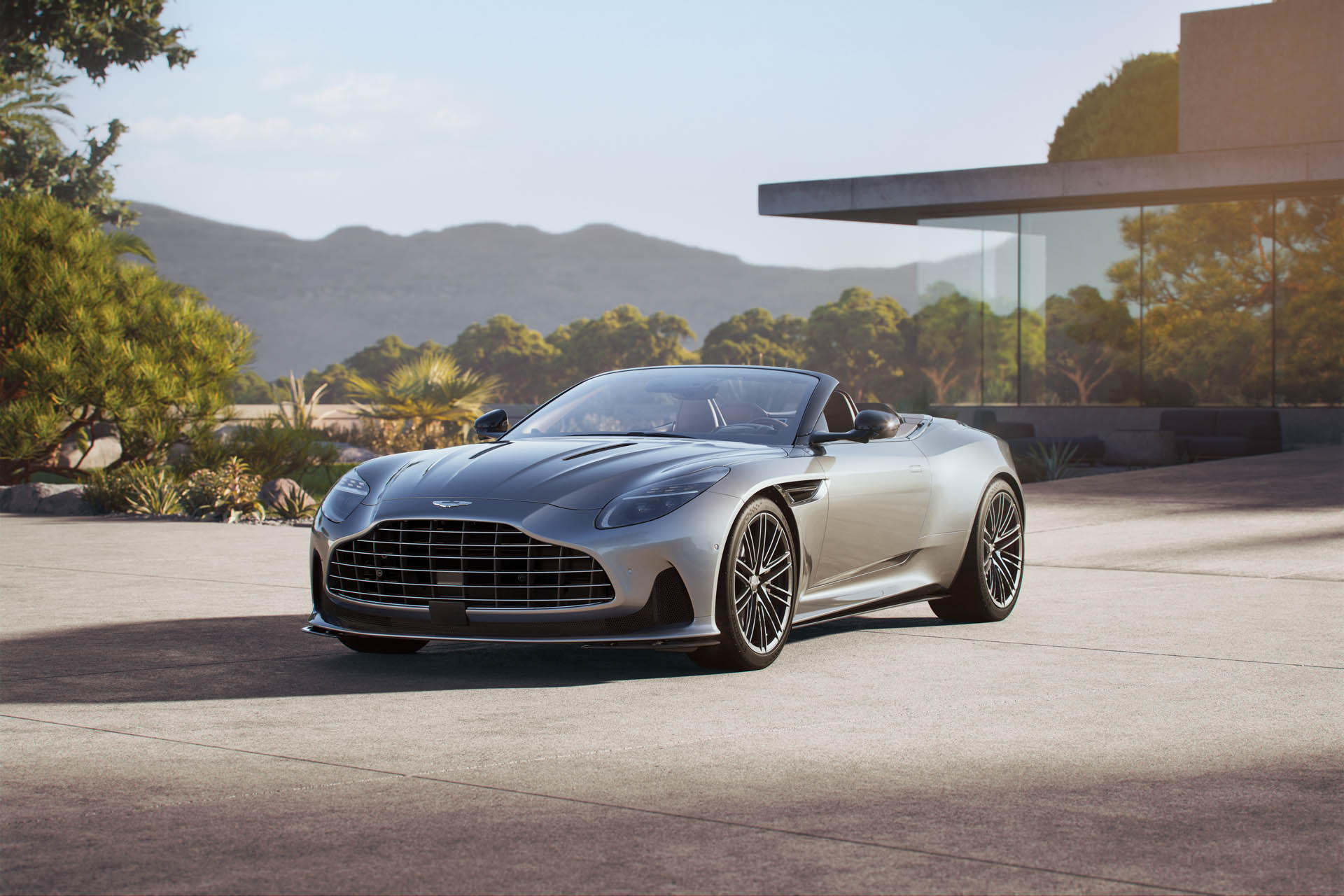 Aston Martin DB12 Volante 2023
