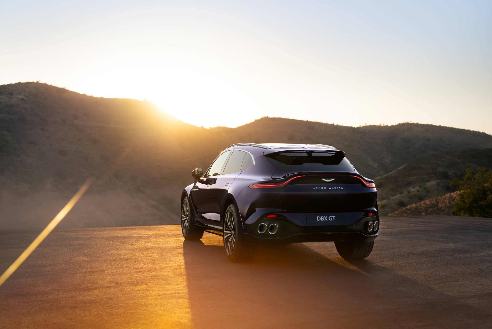 Aston-Martin-DBX-GT 17