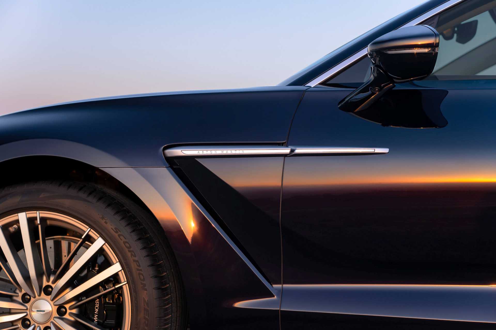 Aston-Martin-DBX-GT 19