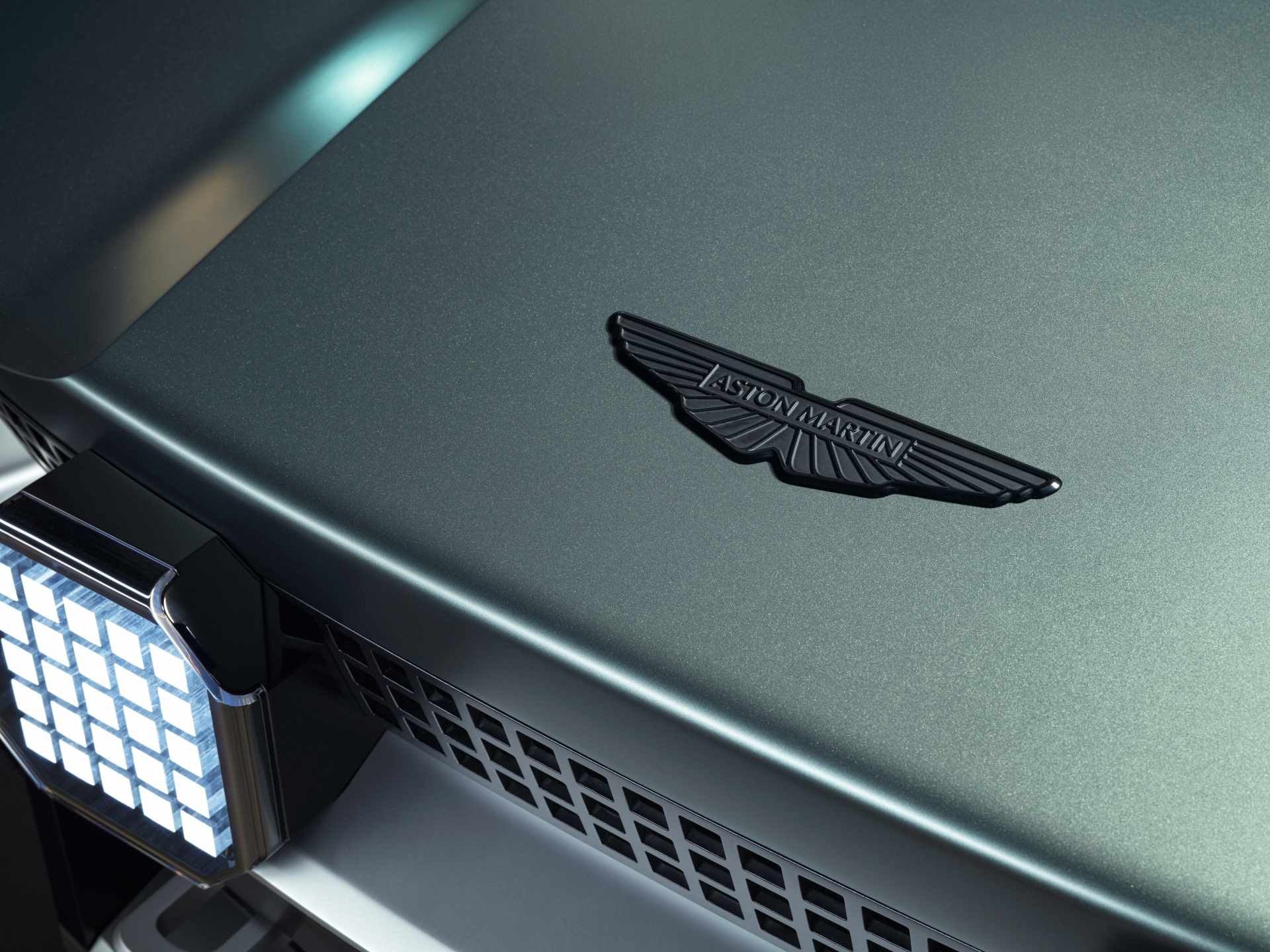 AstonMartin-Dreadnought 06