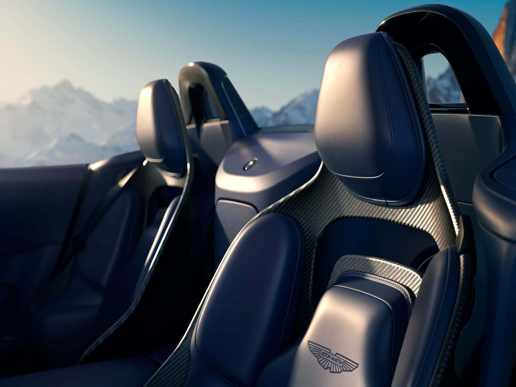 Aston Martin Vantage Roadster 18