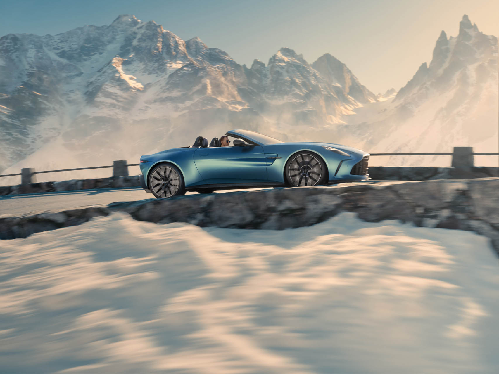 Aston Martin Vantage Roadster 3