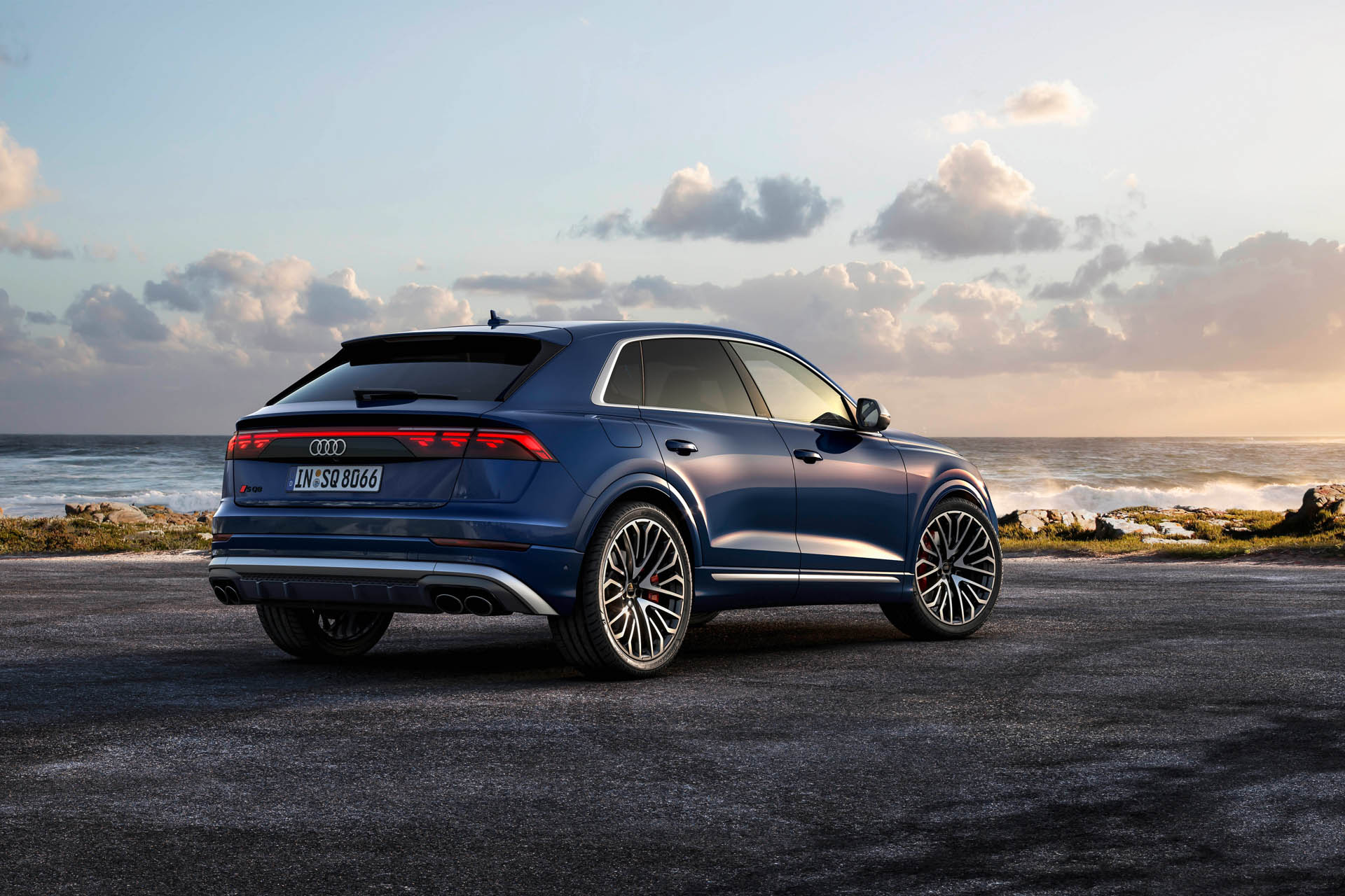 Audi SQ8 2023 02