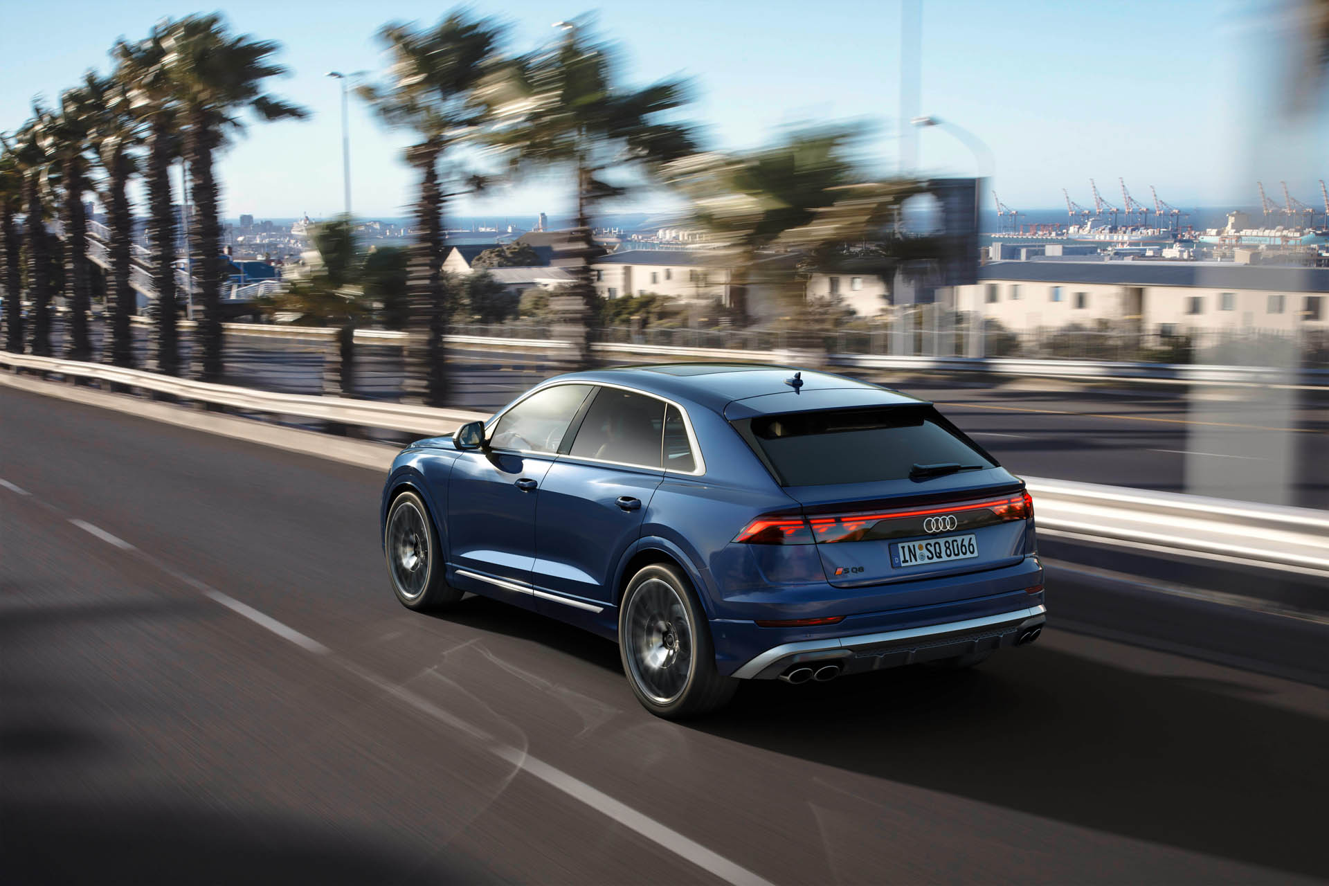 Audi SQ8 2023 03