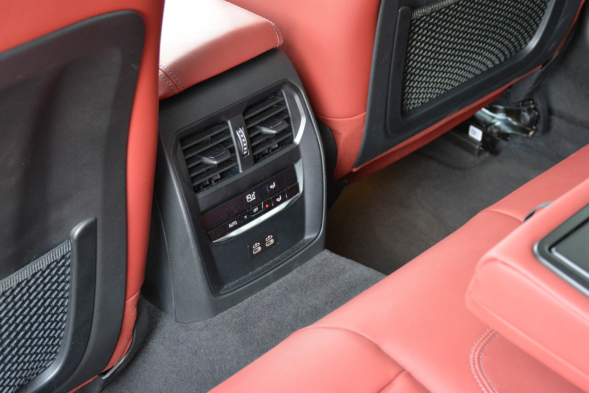 BMW 330d xDrive Touring 16