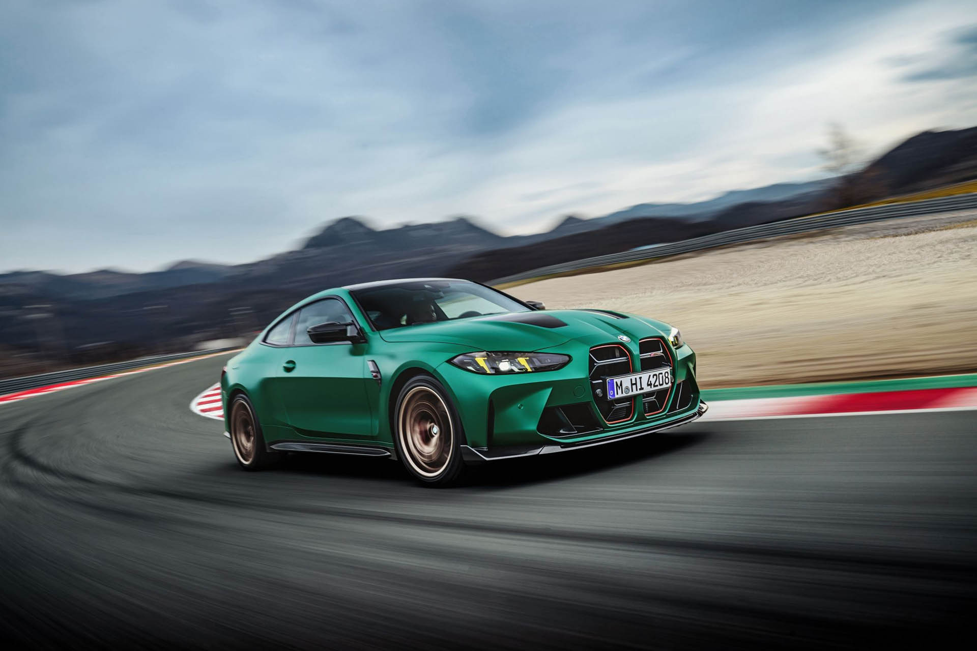 BMW M4 CS 2024 02
