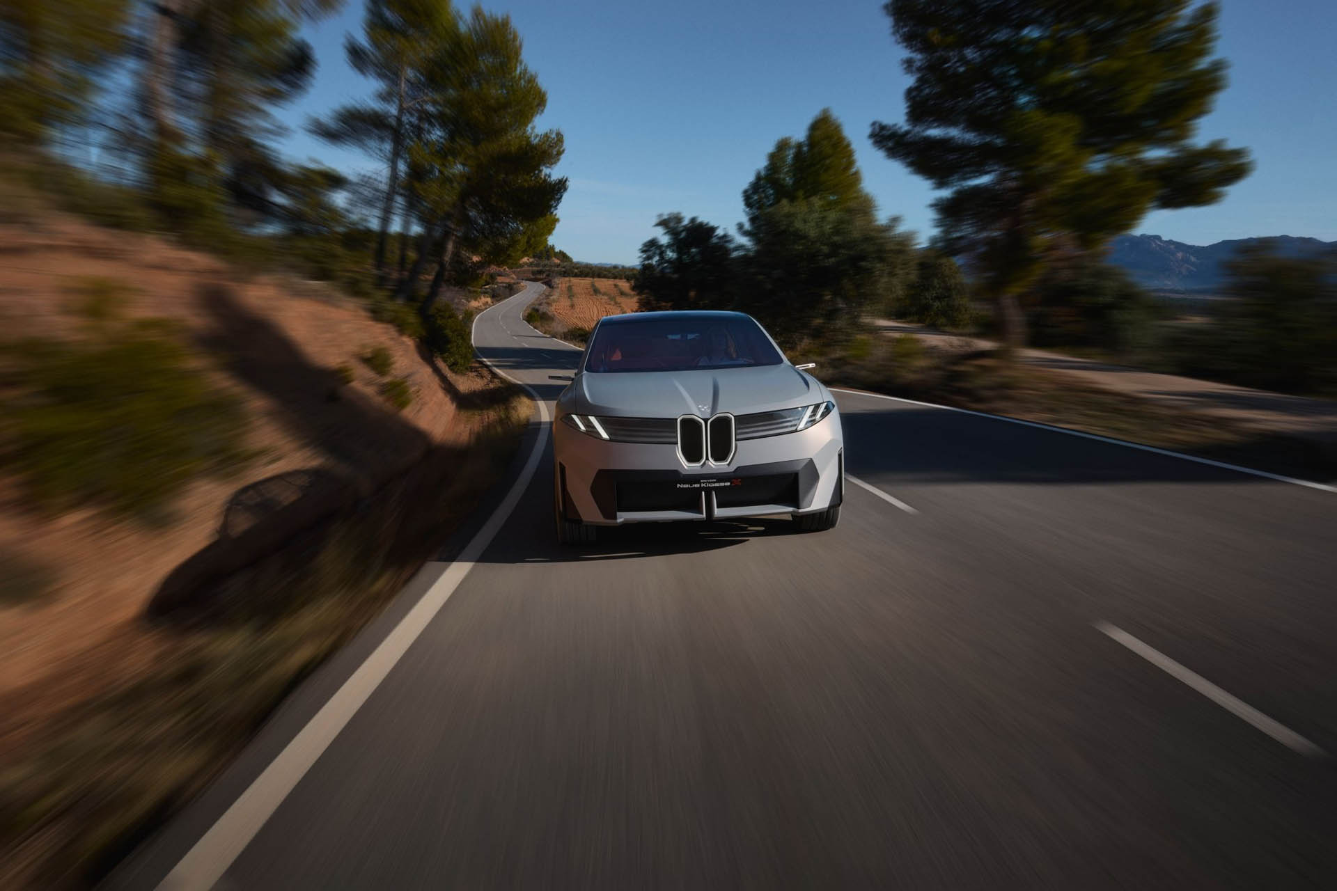 BMW Vision Neue Klasse X 31