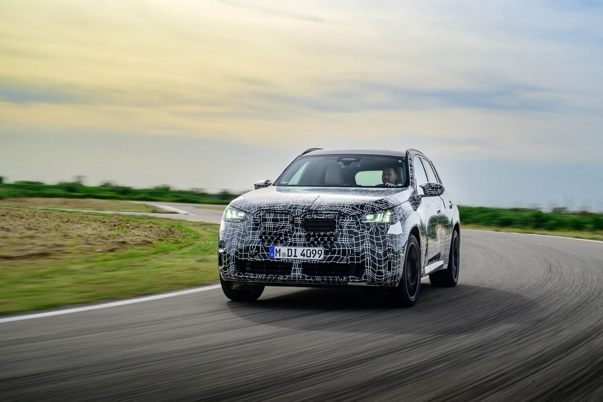 BMW X3 2024 camouflage 10