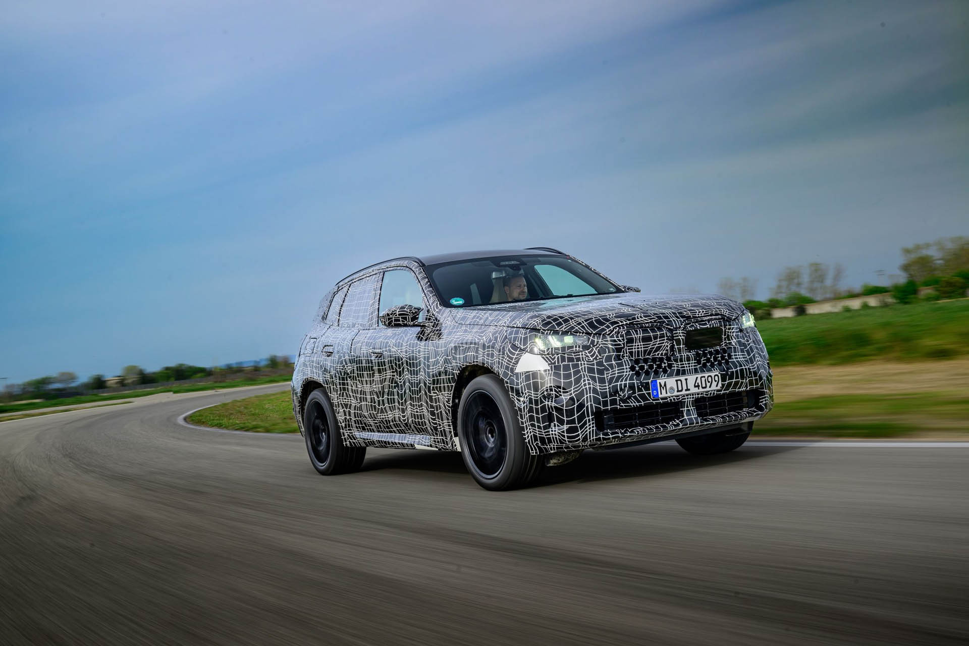 BMW X3 2024 camouflage 11