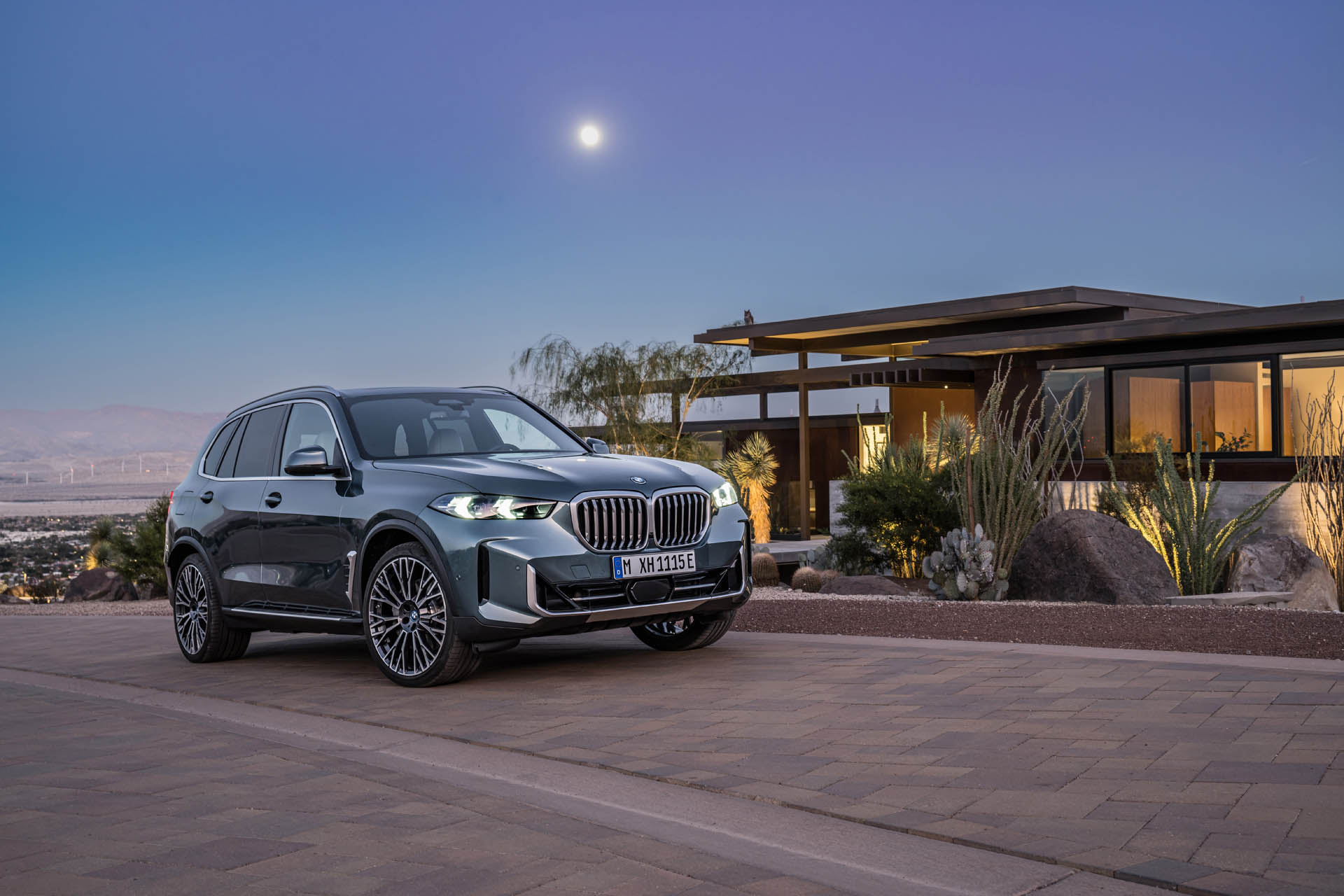 bmwx5-2023ny