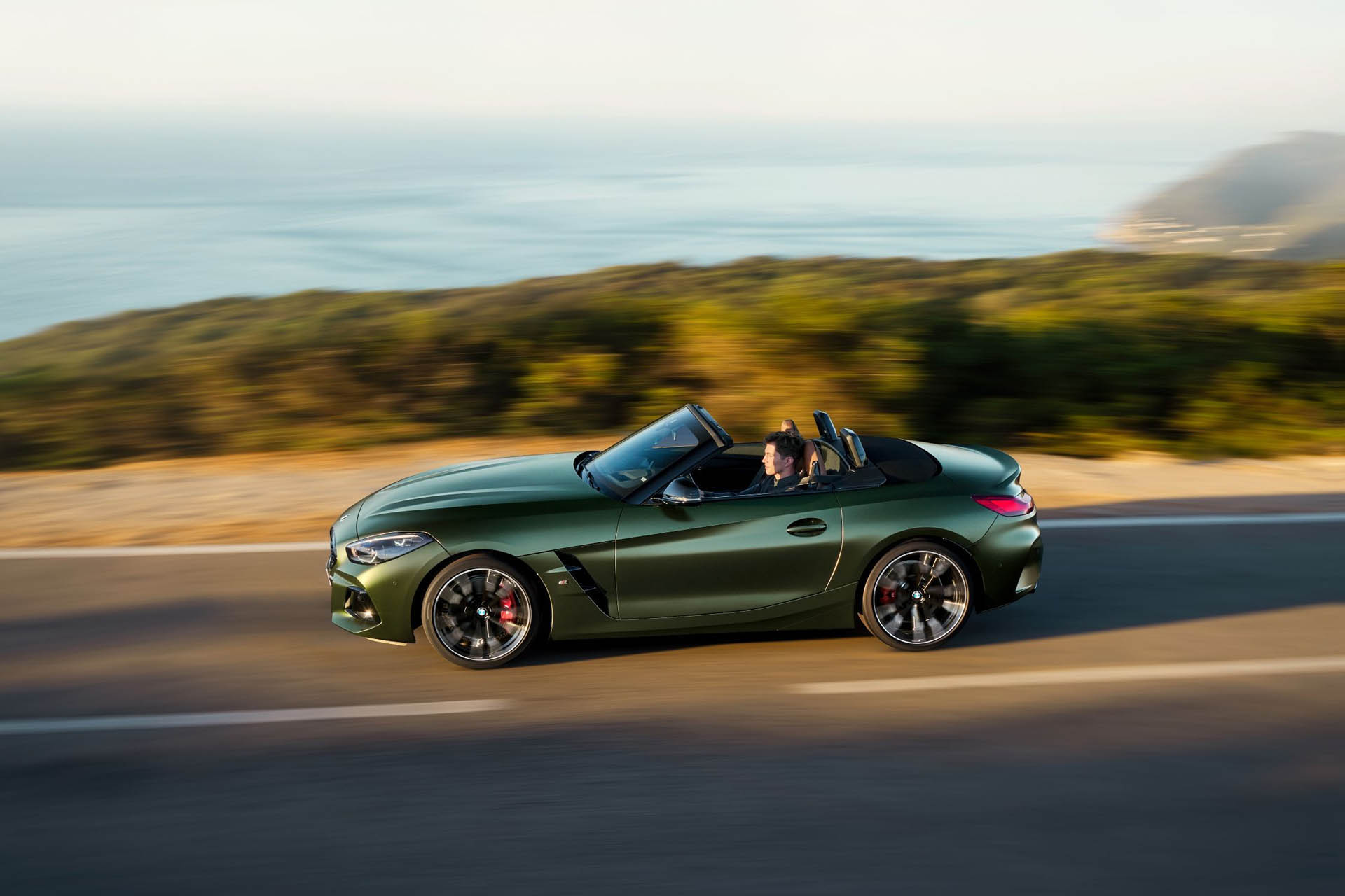 BMW Z4 M40i Pure Impulse 02