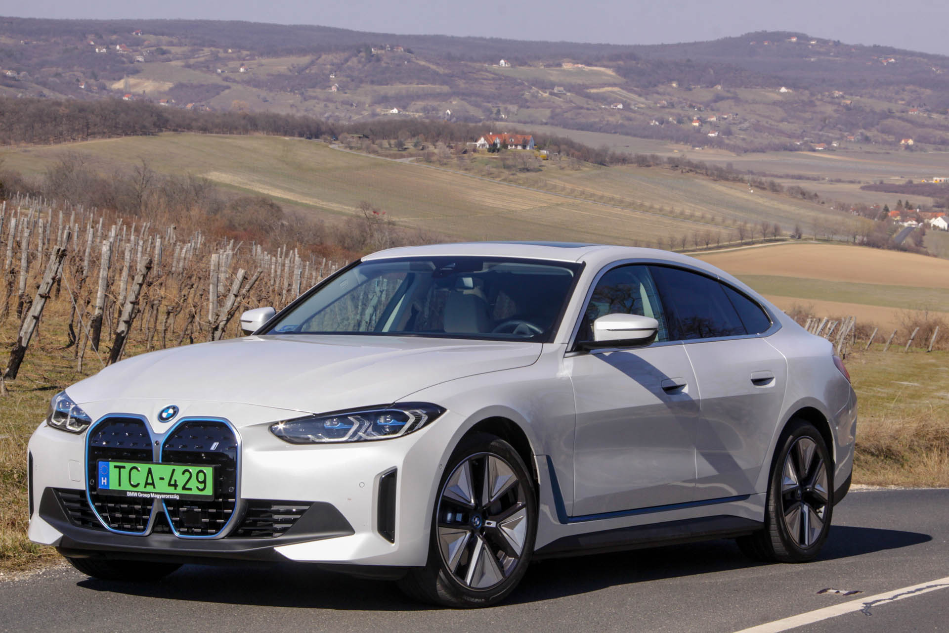 bmwi4edrive40d01