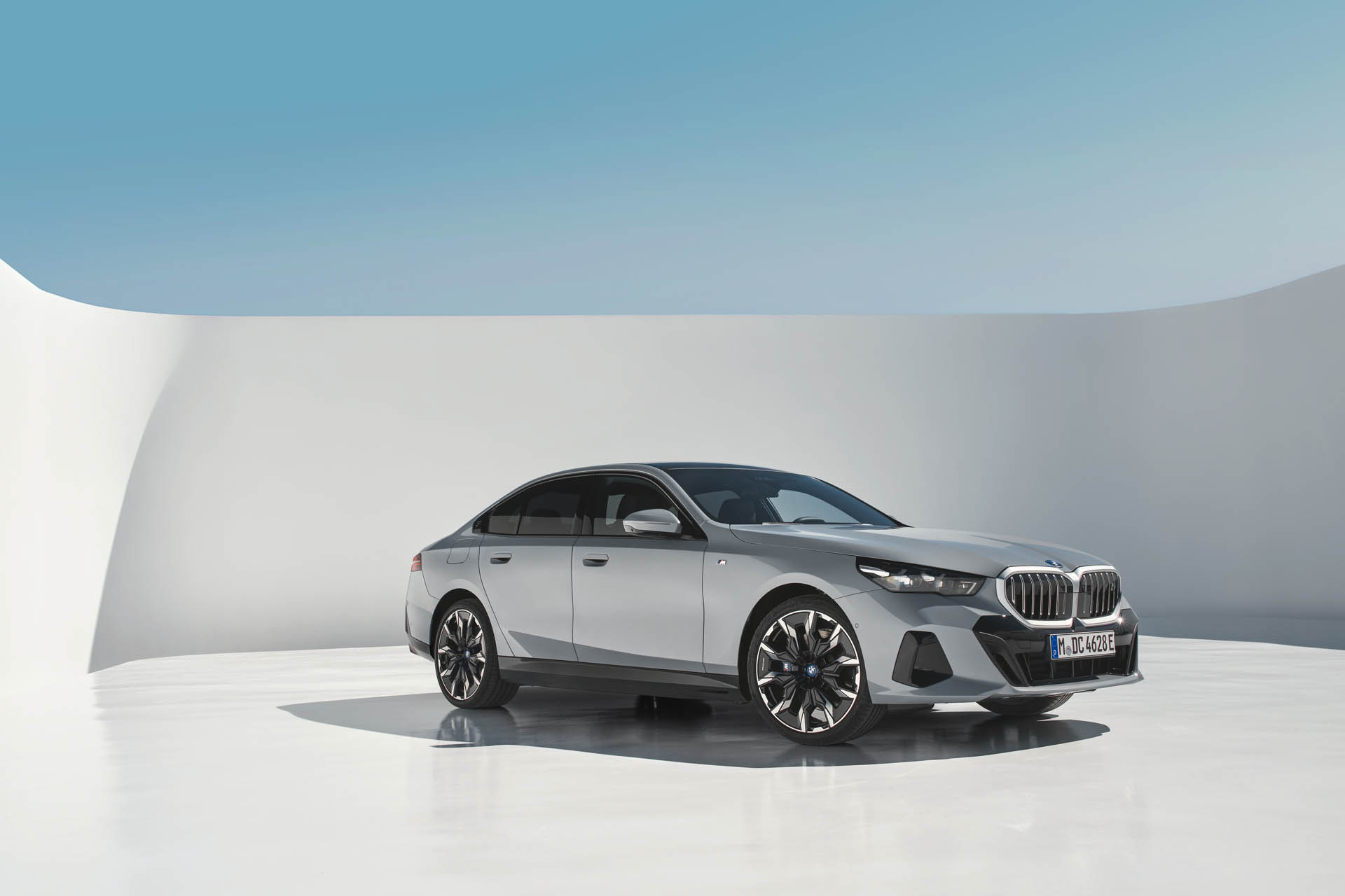 BMW i5 eDrive40 02
