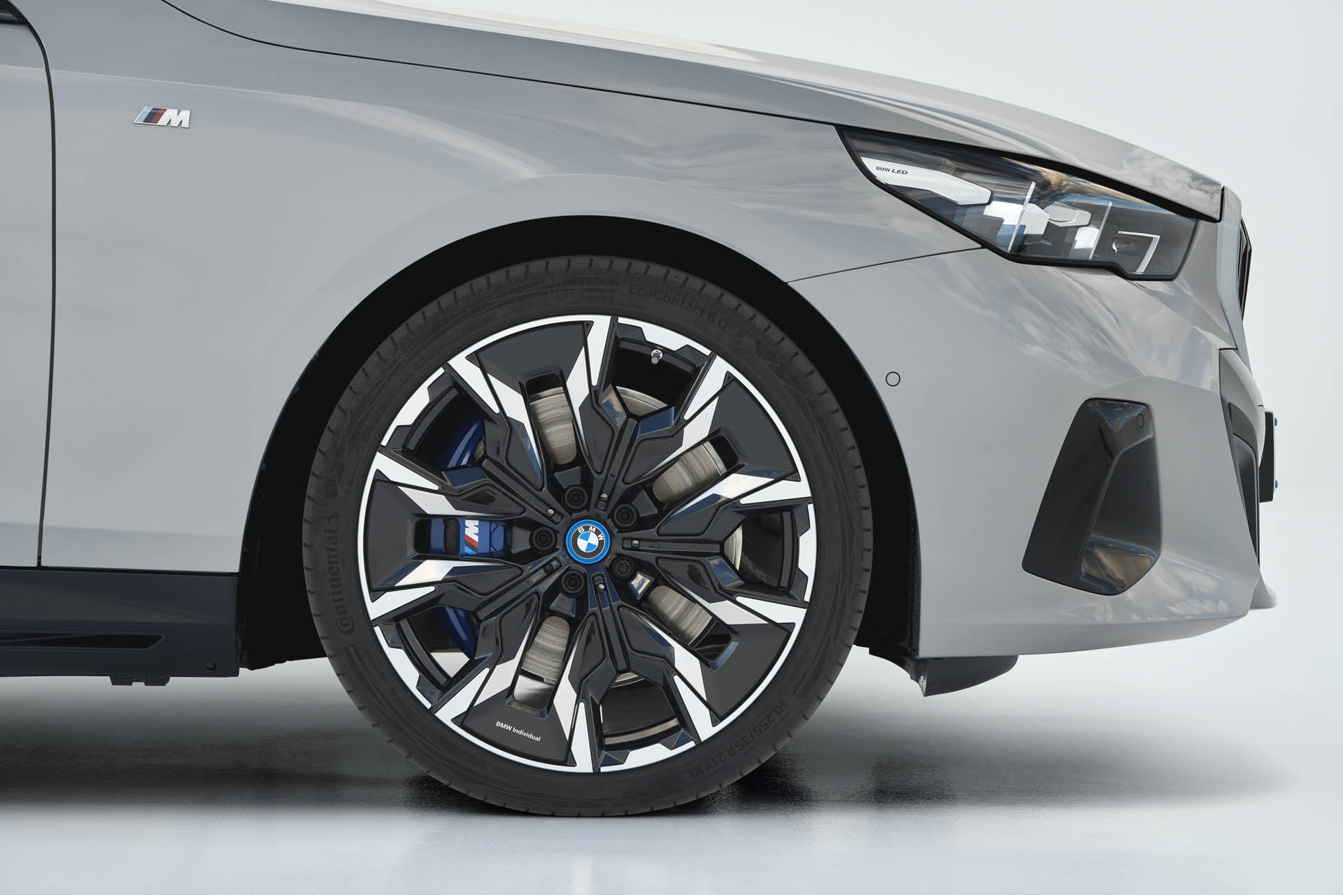 BMW i5 eDrive40 26