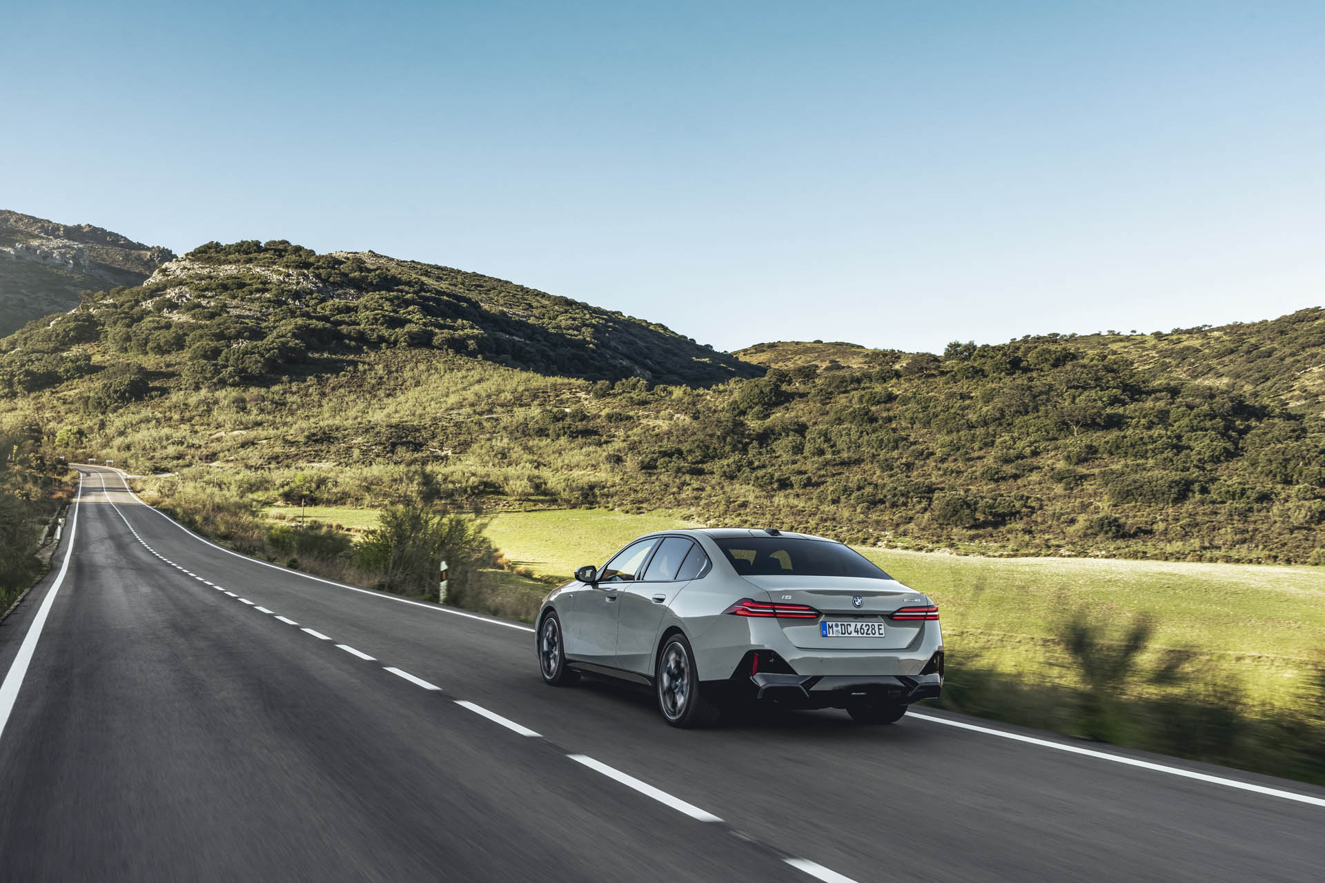 BMW i5 eDrive40 45