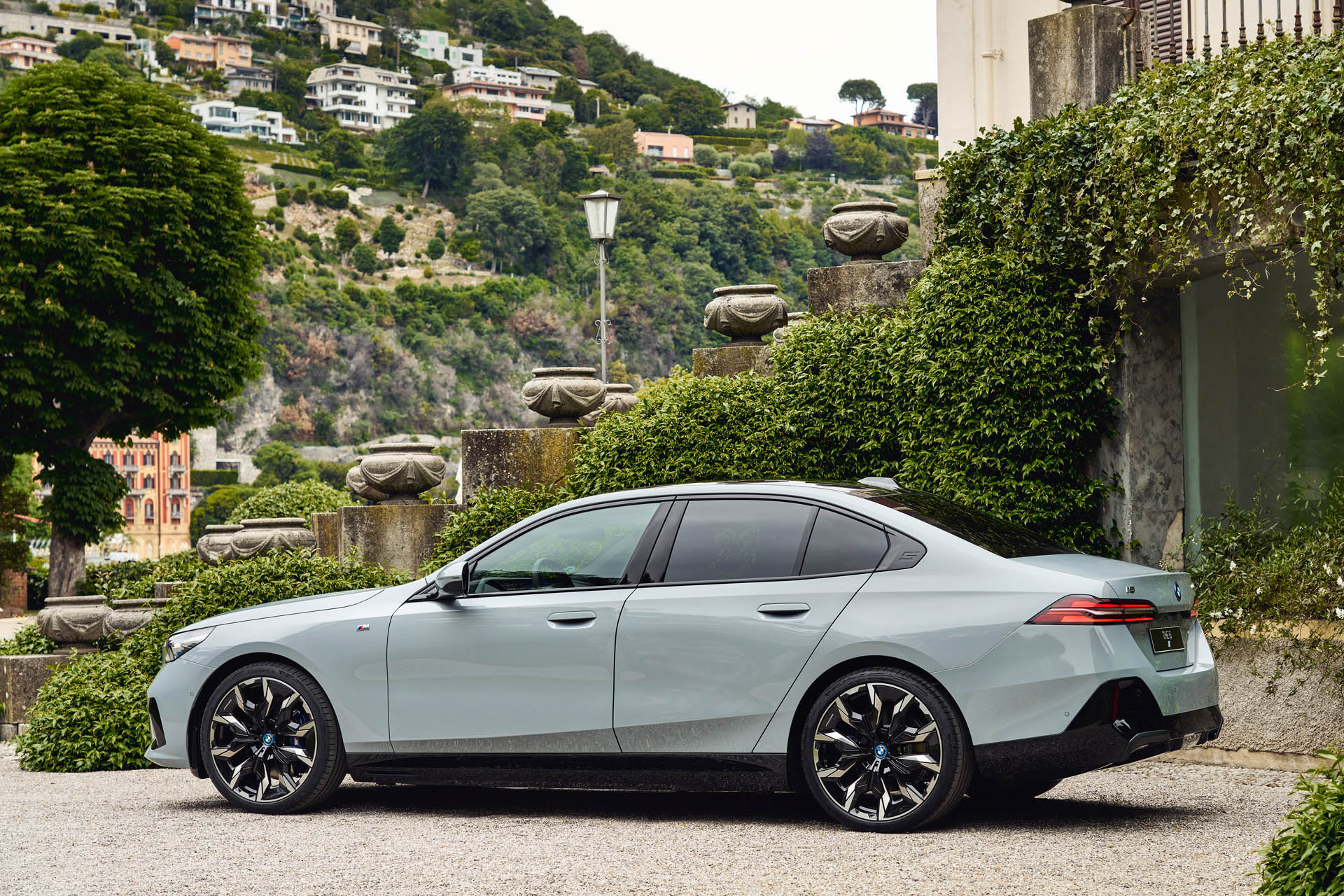 BMW i5 eDrive40 50