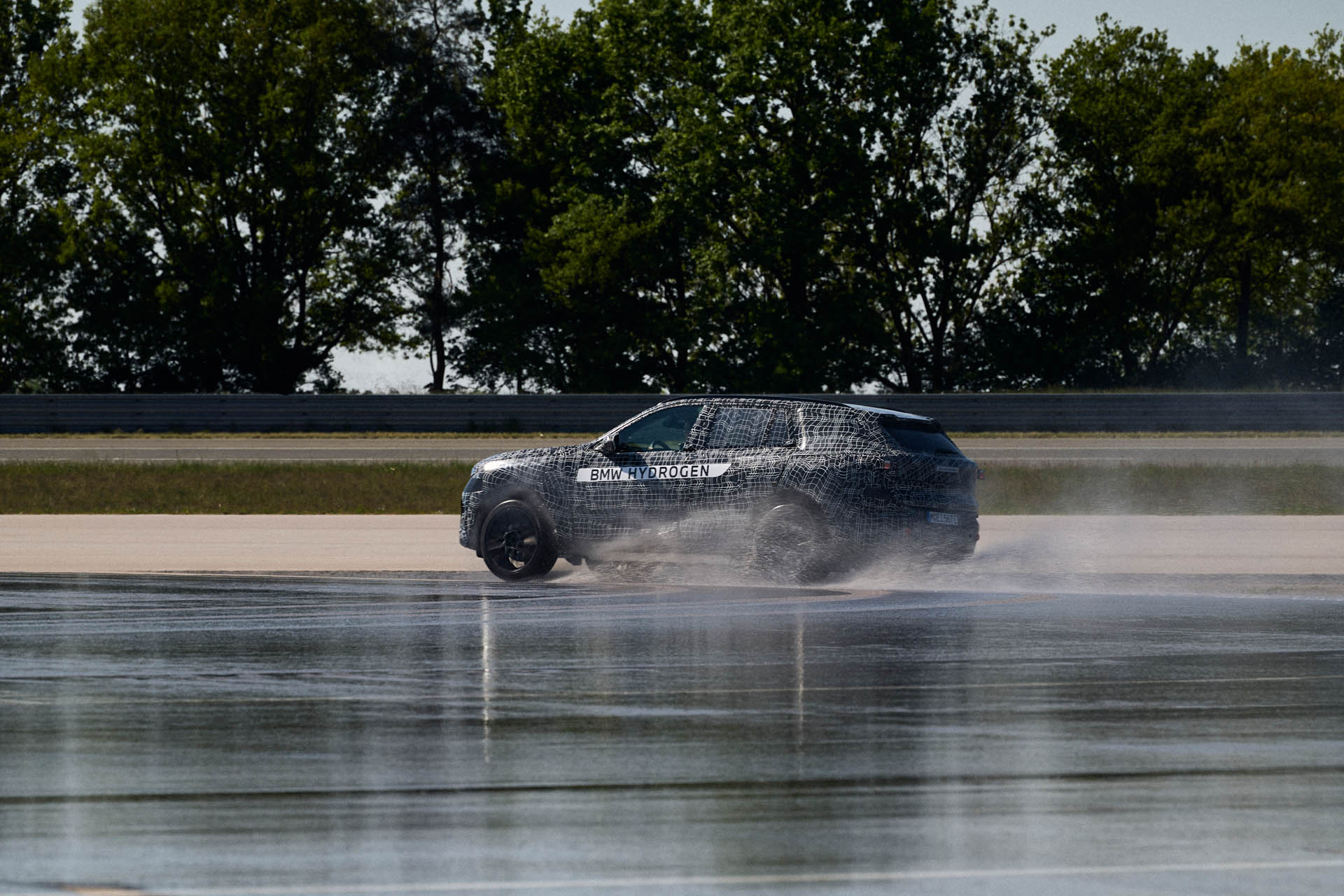 bmw ix5 hydrogen 10