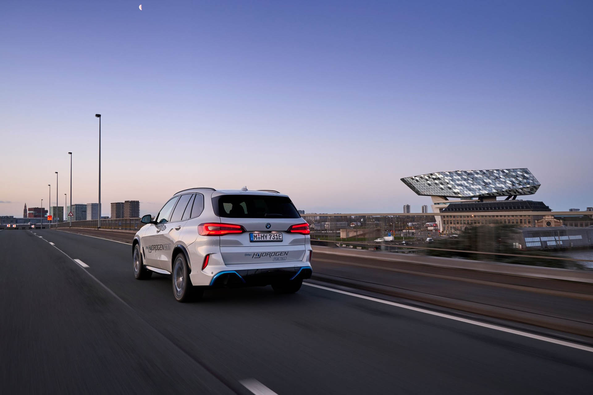 BMW iX5 Hydrogen 19