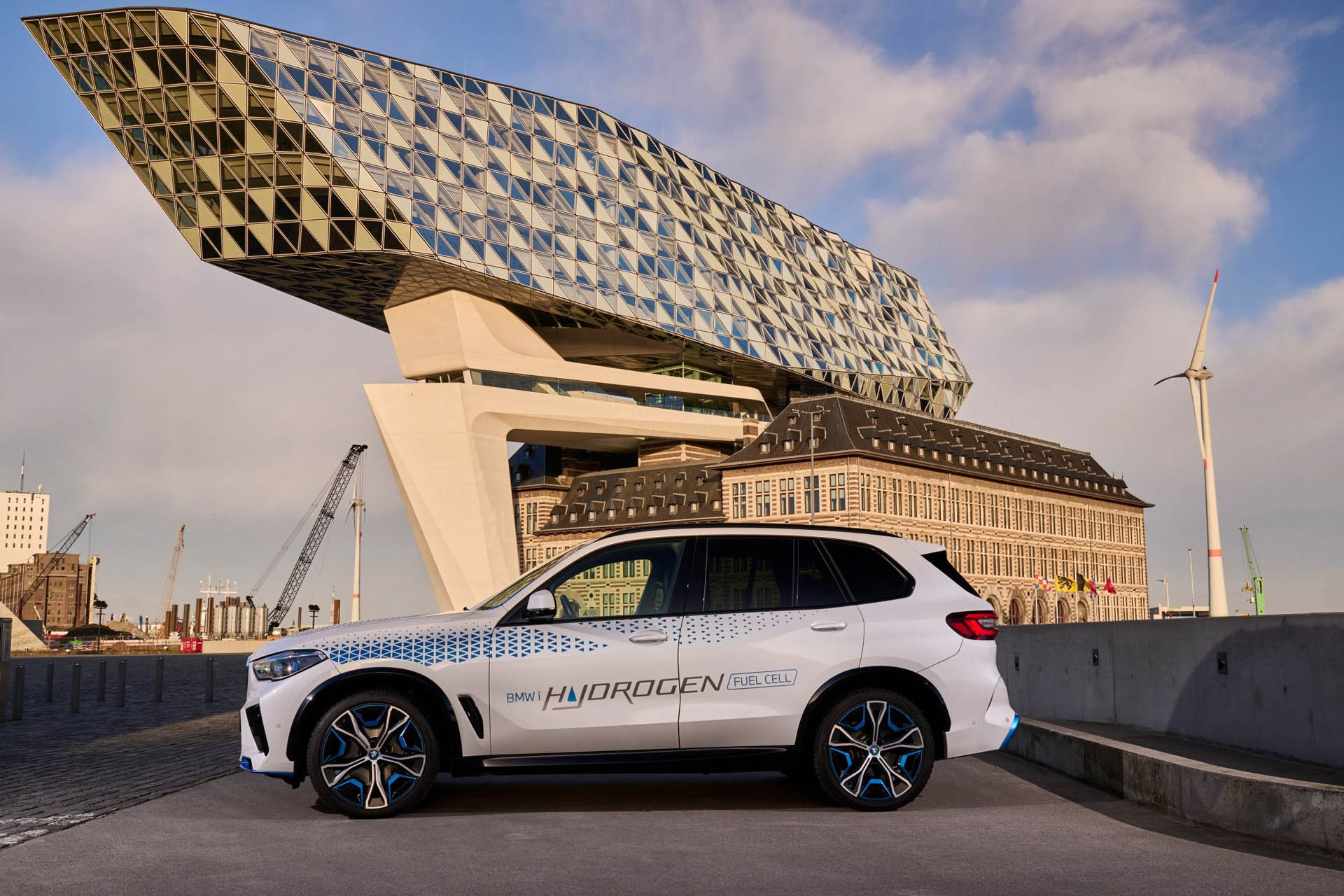 BMW iX5 Hydrogen 34
