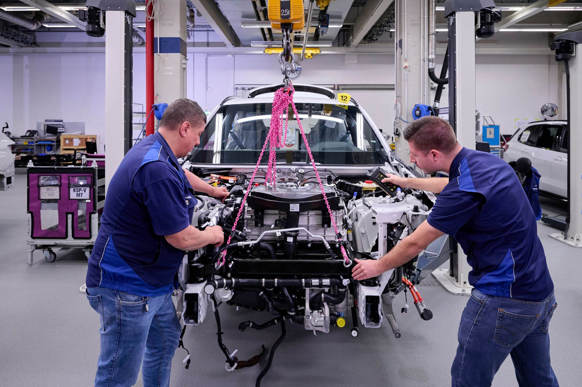 bmwix5hydrogen21
