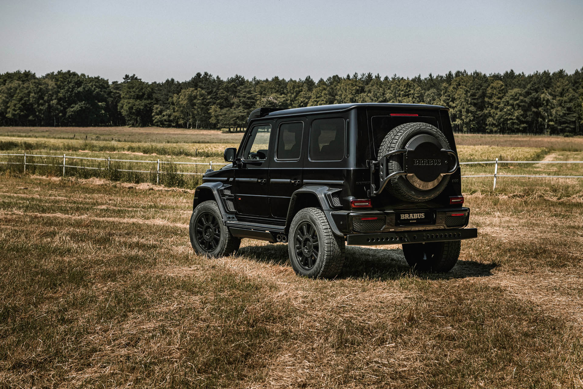 BRABUS 800 4x4 Superblack 67