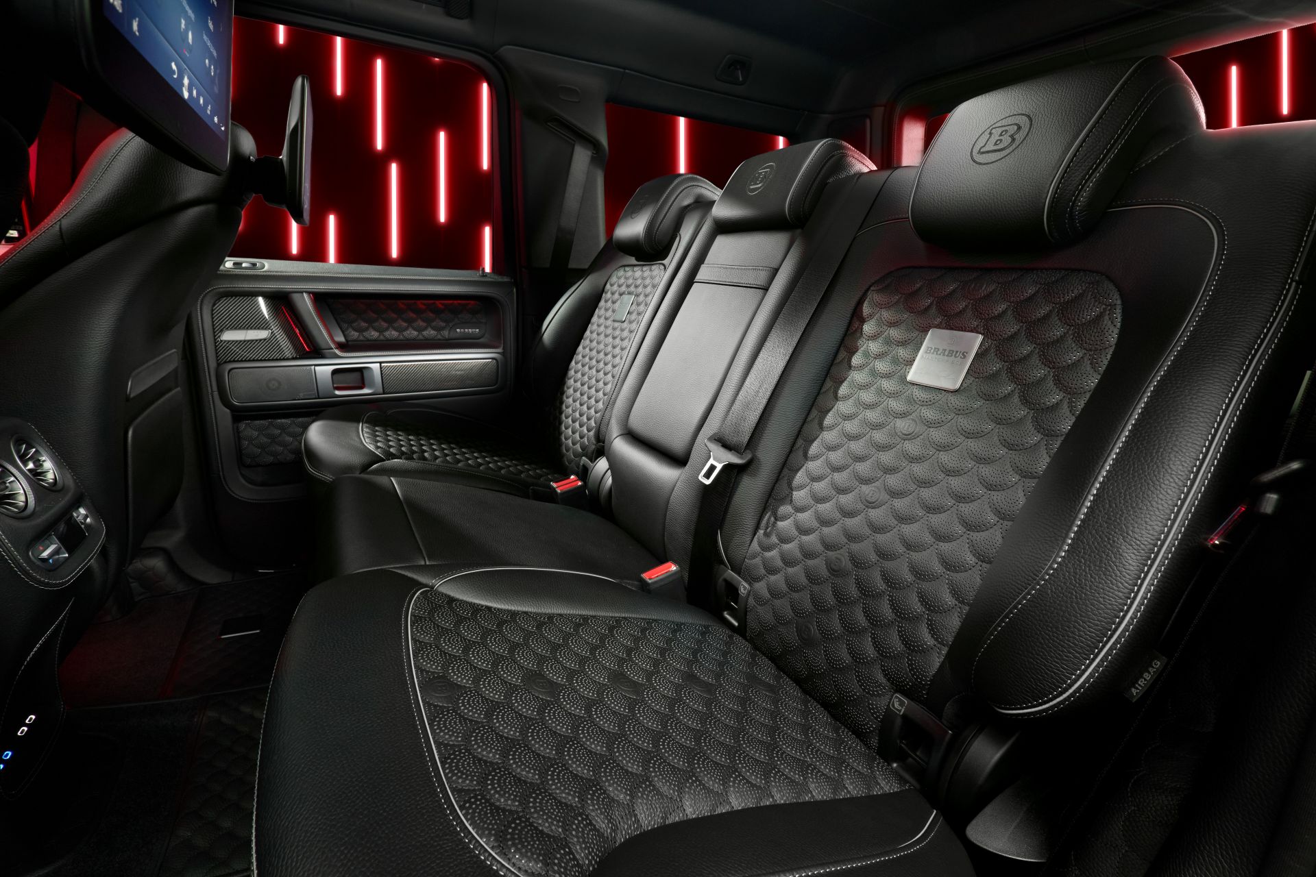 BRABUS 900 ROCKET EDITION W465 On Location 50
