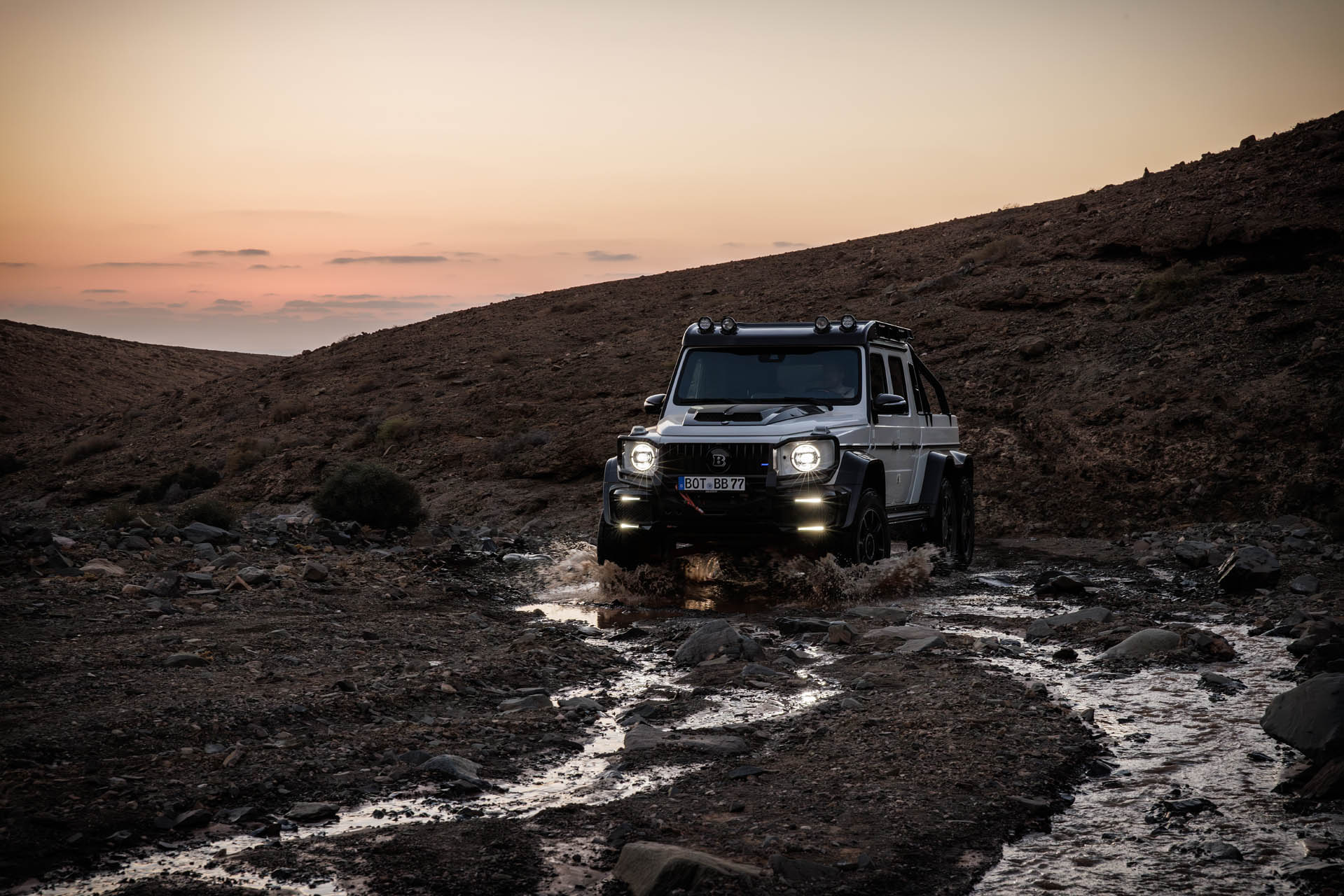 BRABUS XLP 800 6x6 Adventure-M-AMG G 63 Outdoor 11