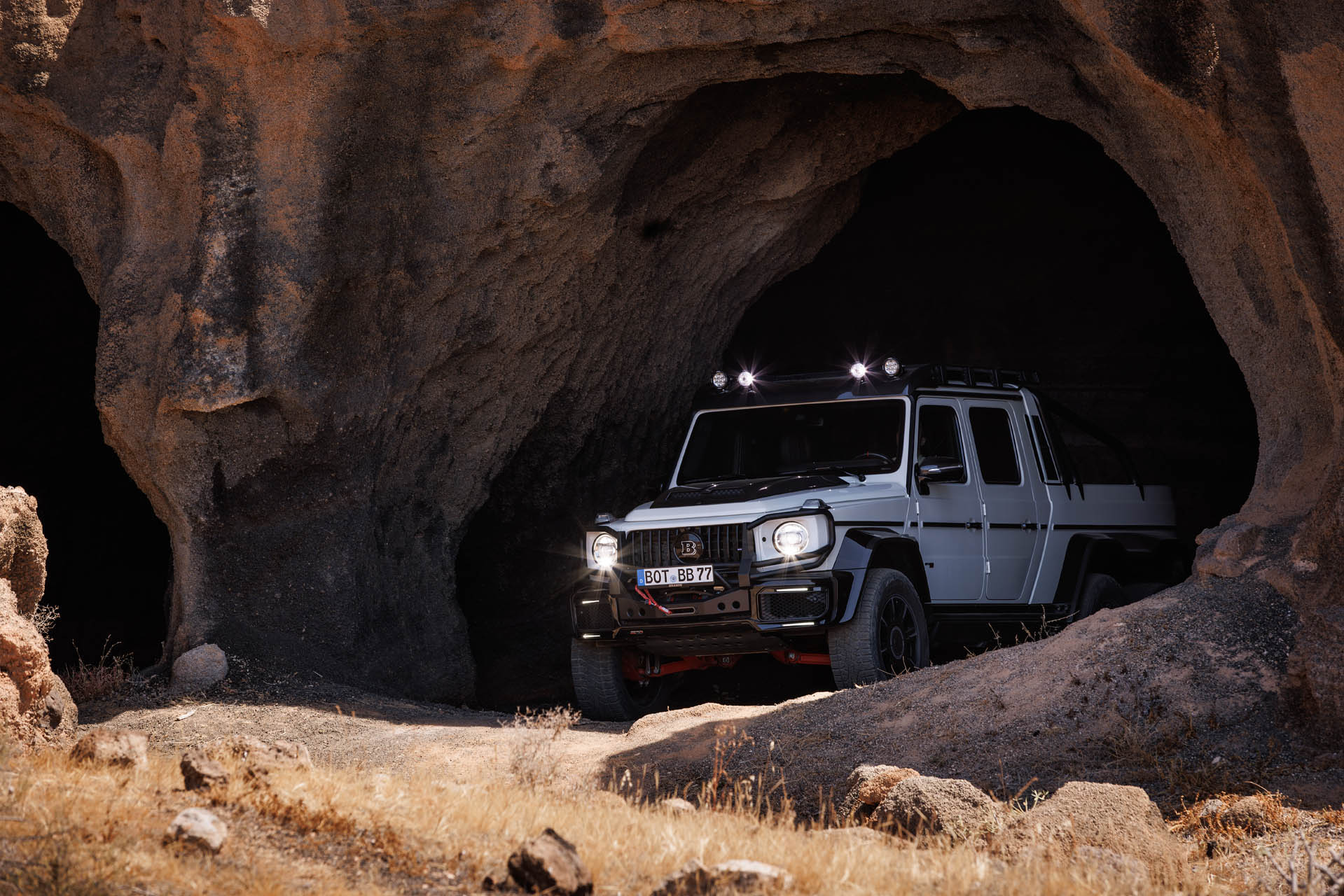 BRABUS XLP 800 6x6 Adventure-M-AMG G 63 Outdoor 12