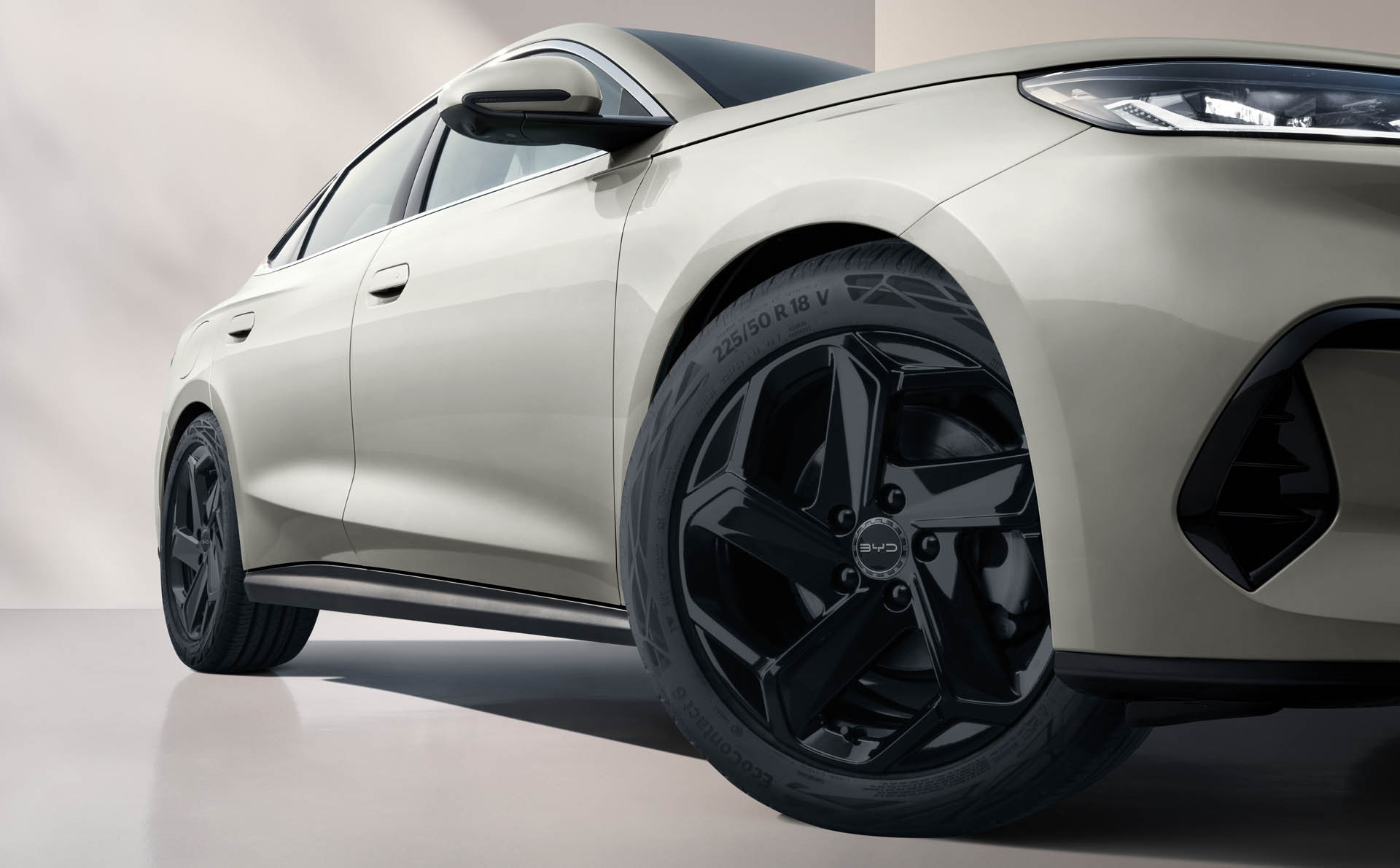 14SEAL 6 LHD Sandstone Exterior Wheels download JPG 5000PX RGB