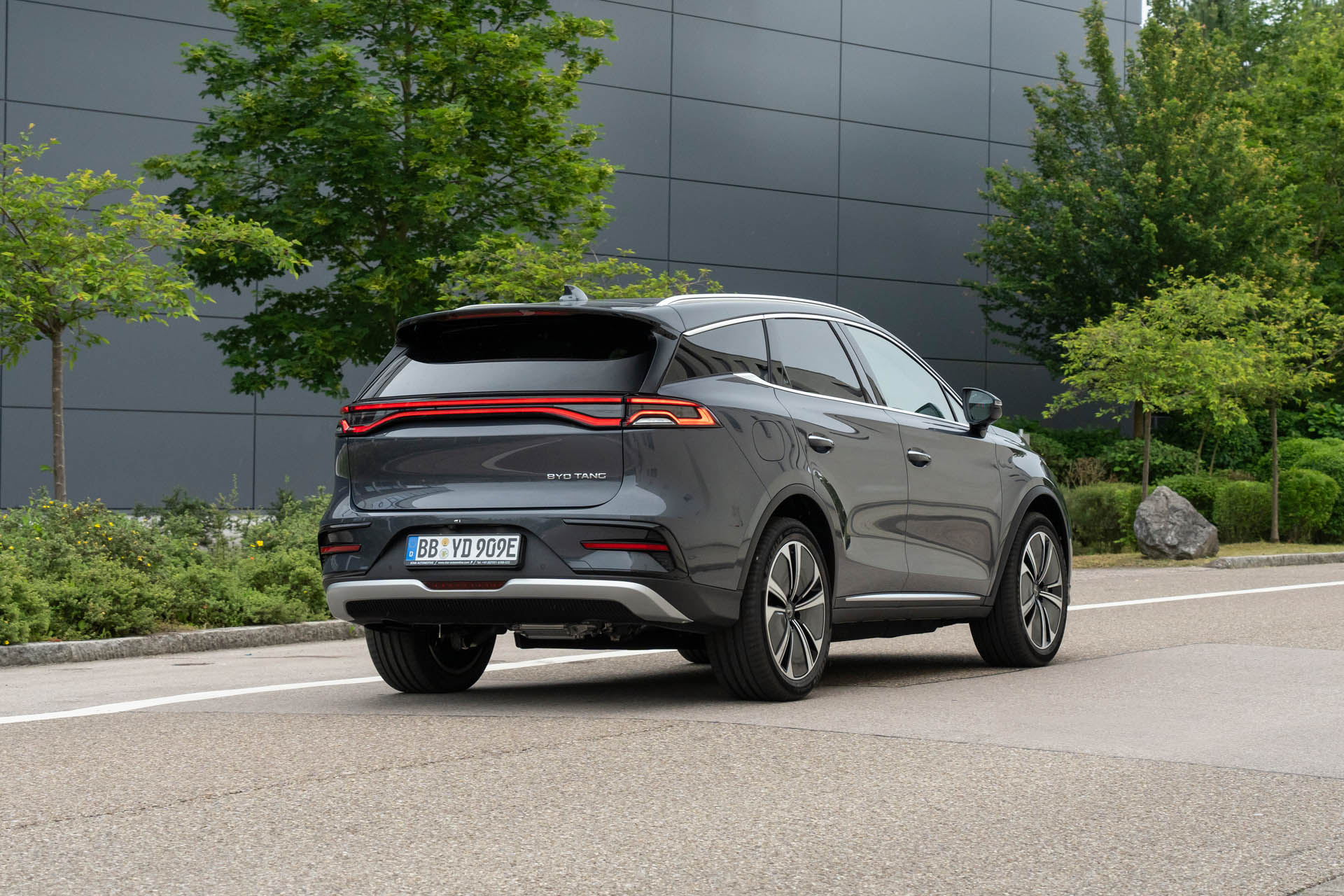 BYD TANG 006