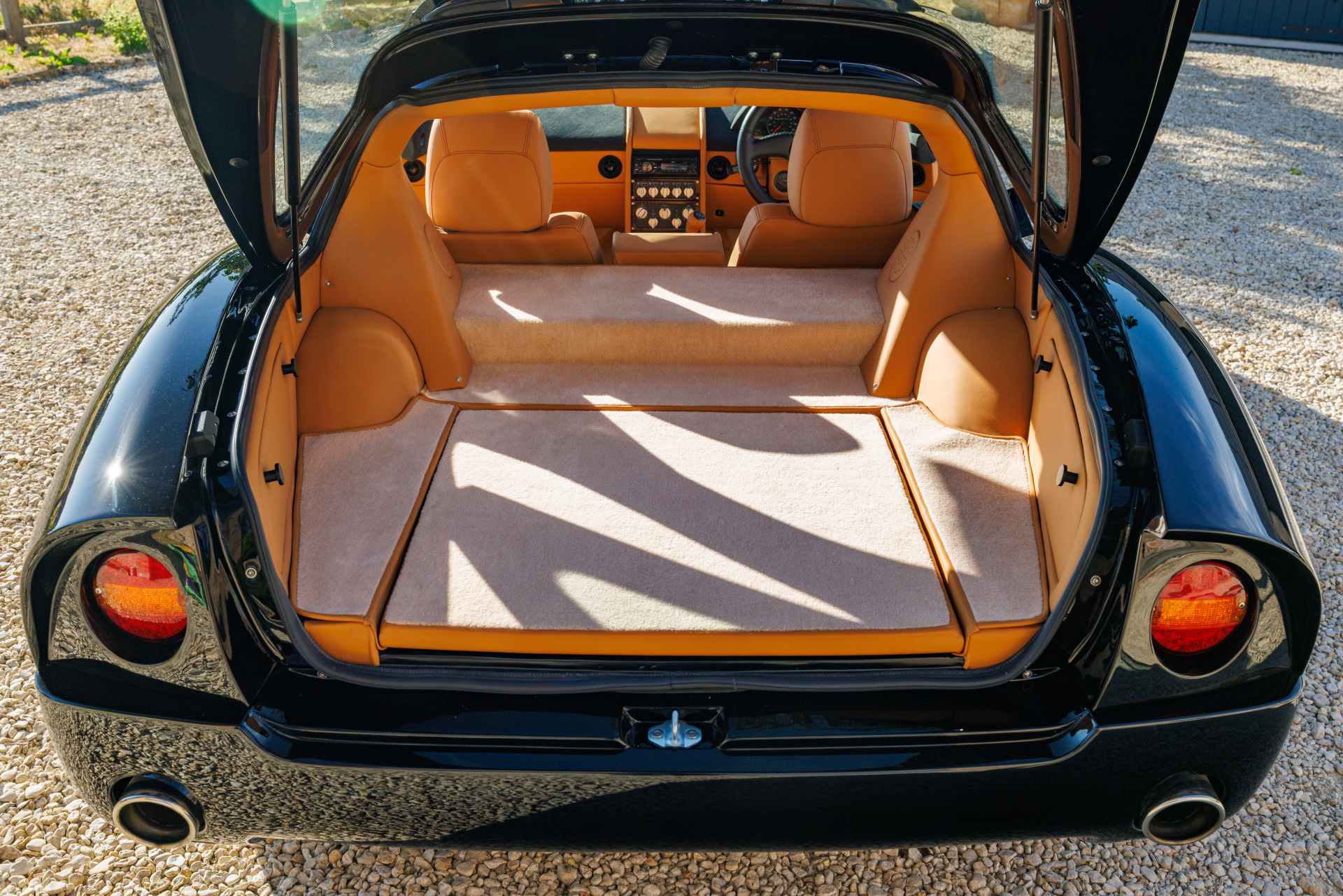 016 Bristol Fighter - interior