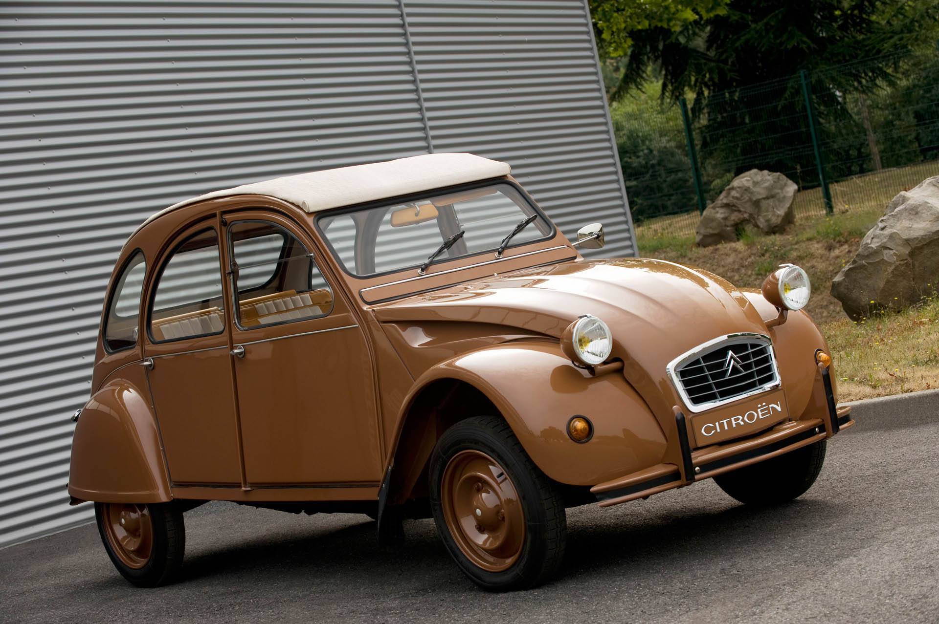 Citroen 2CV 6 Special By Herms 04