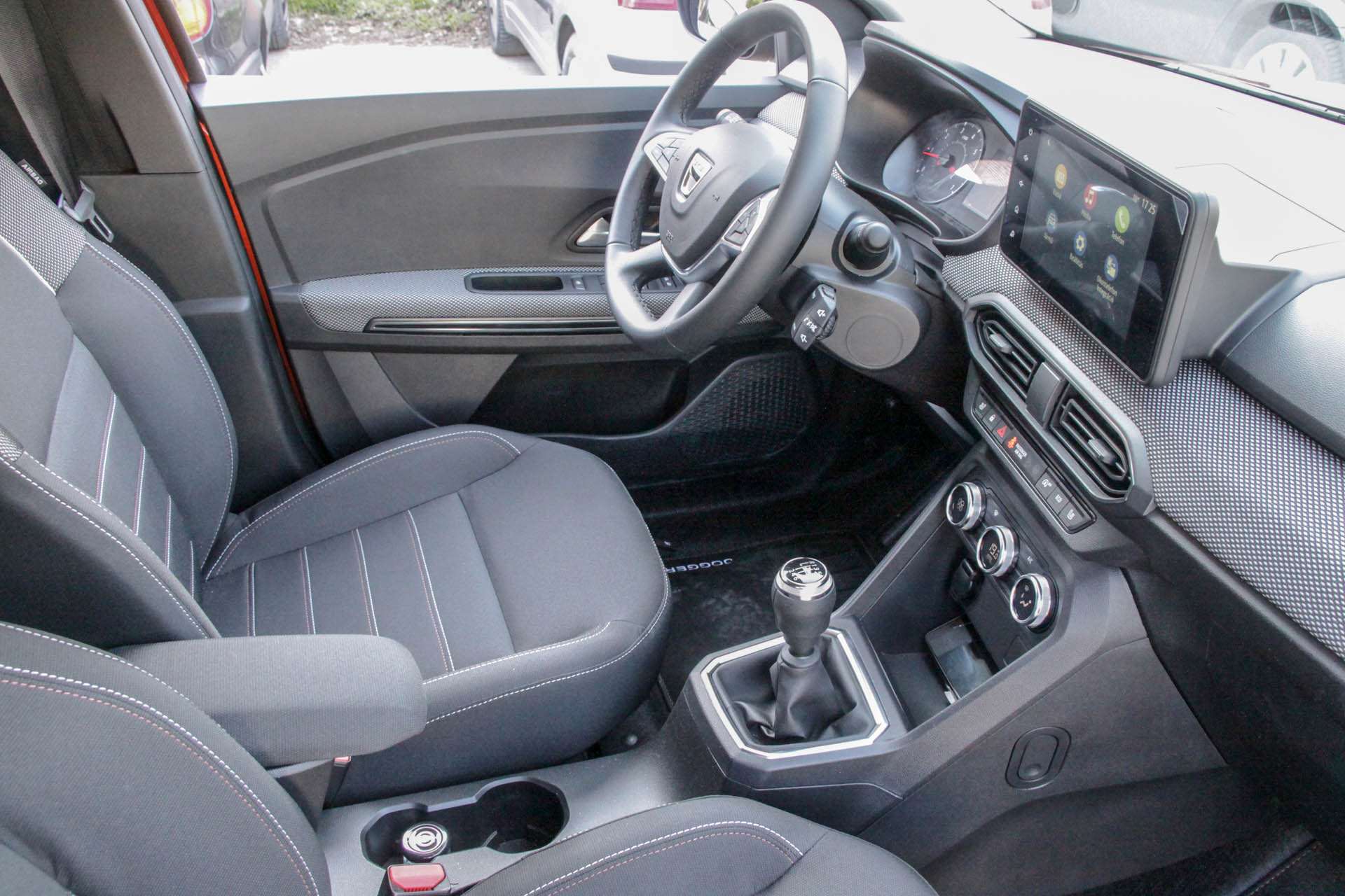 daciajoggertce100gpl2022zs03