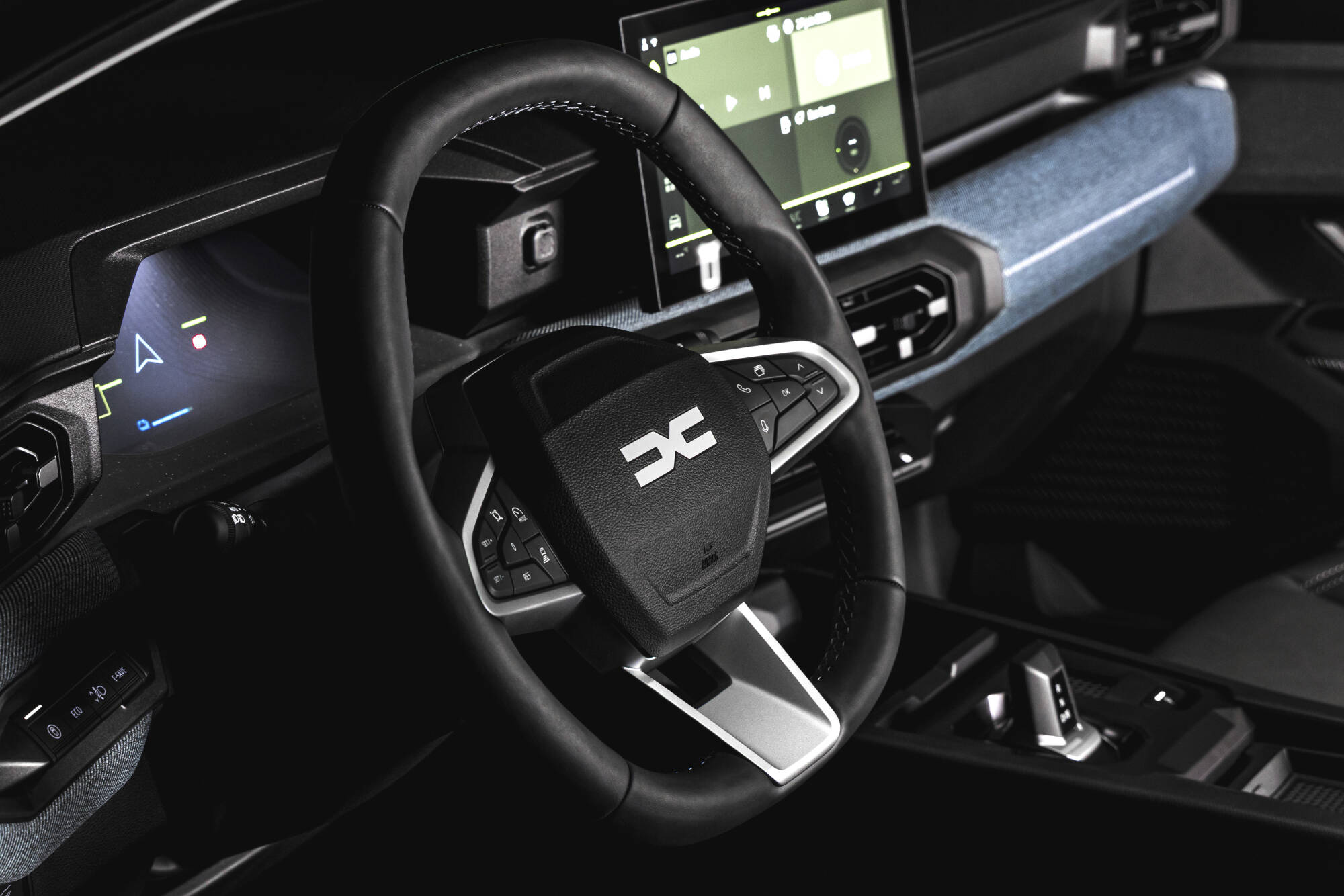 Dacia-Striker-Hybrid-155-15