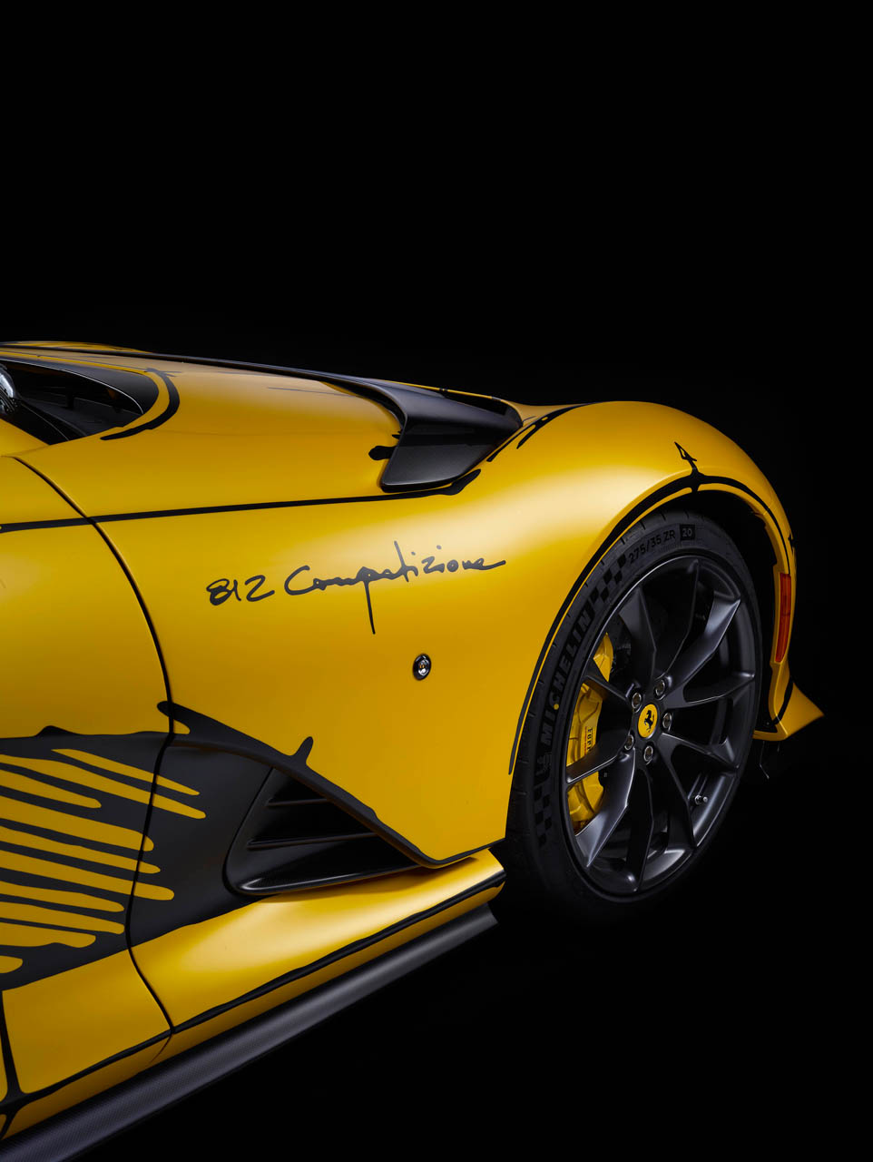 Ferrari 812 Competizione Tailor Made 14