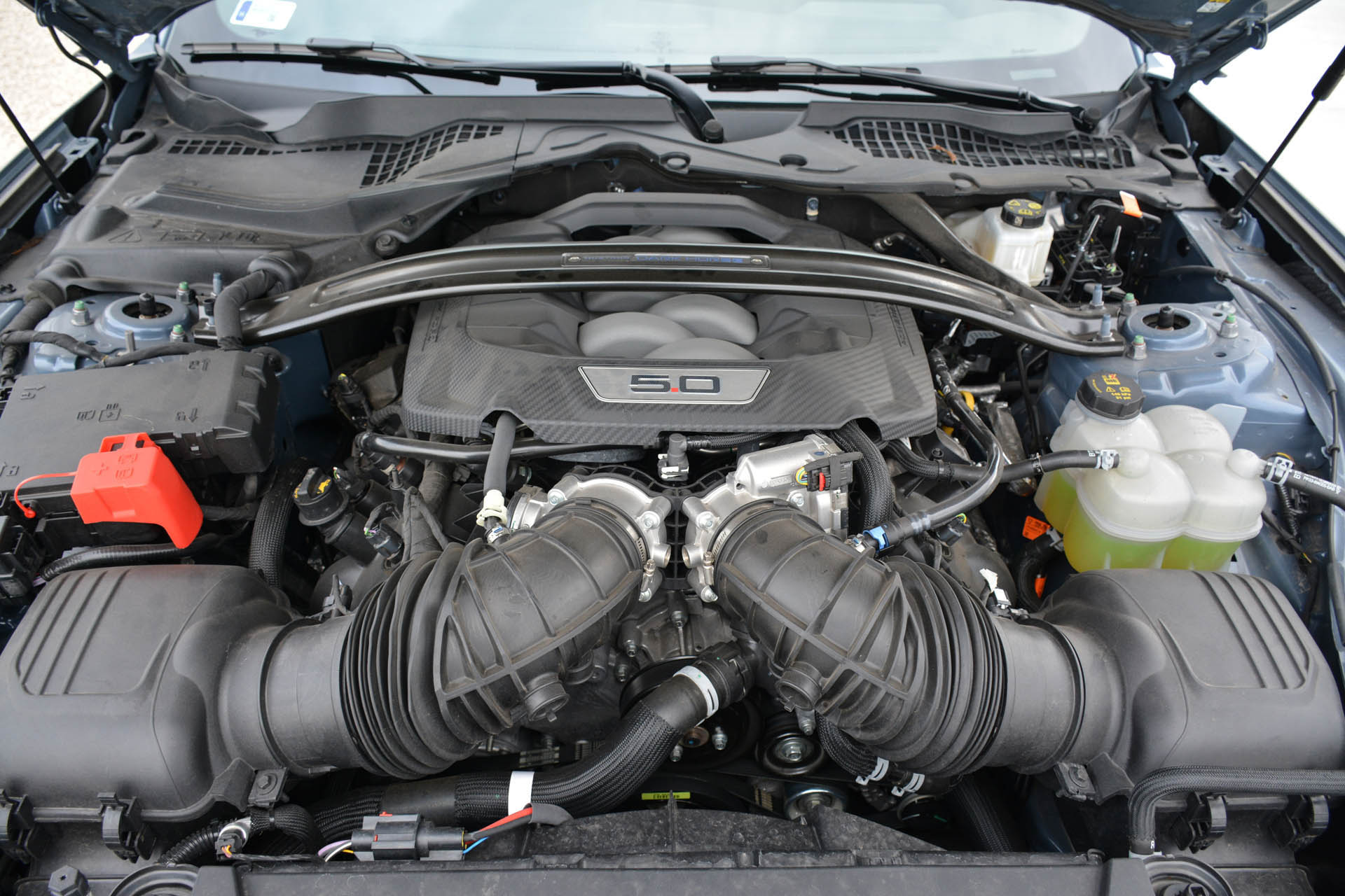 Ford Mustang Dark Horse  03
