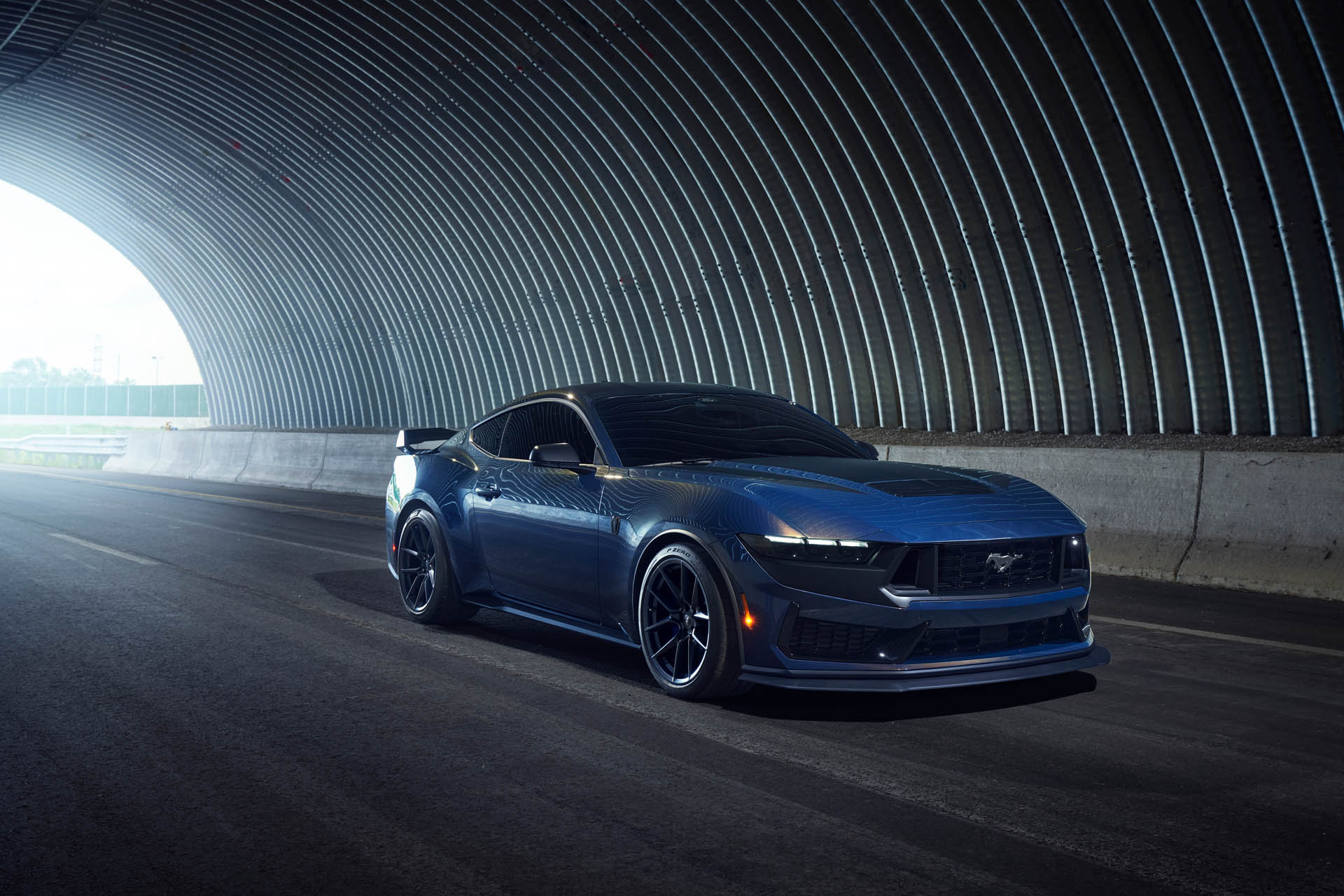 fordmustang2022DarkHorse07